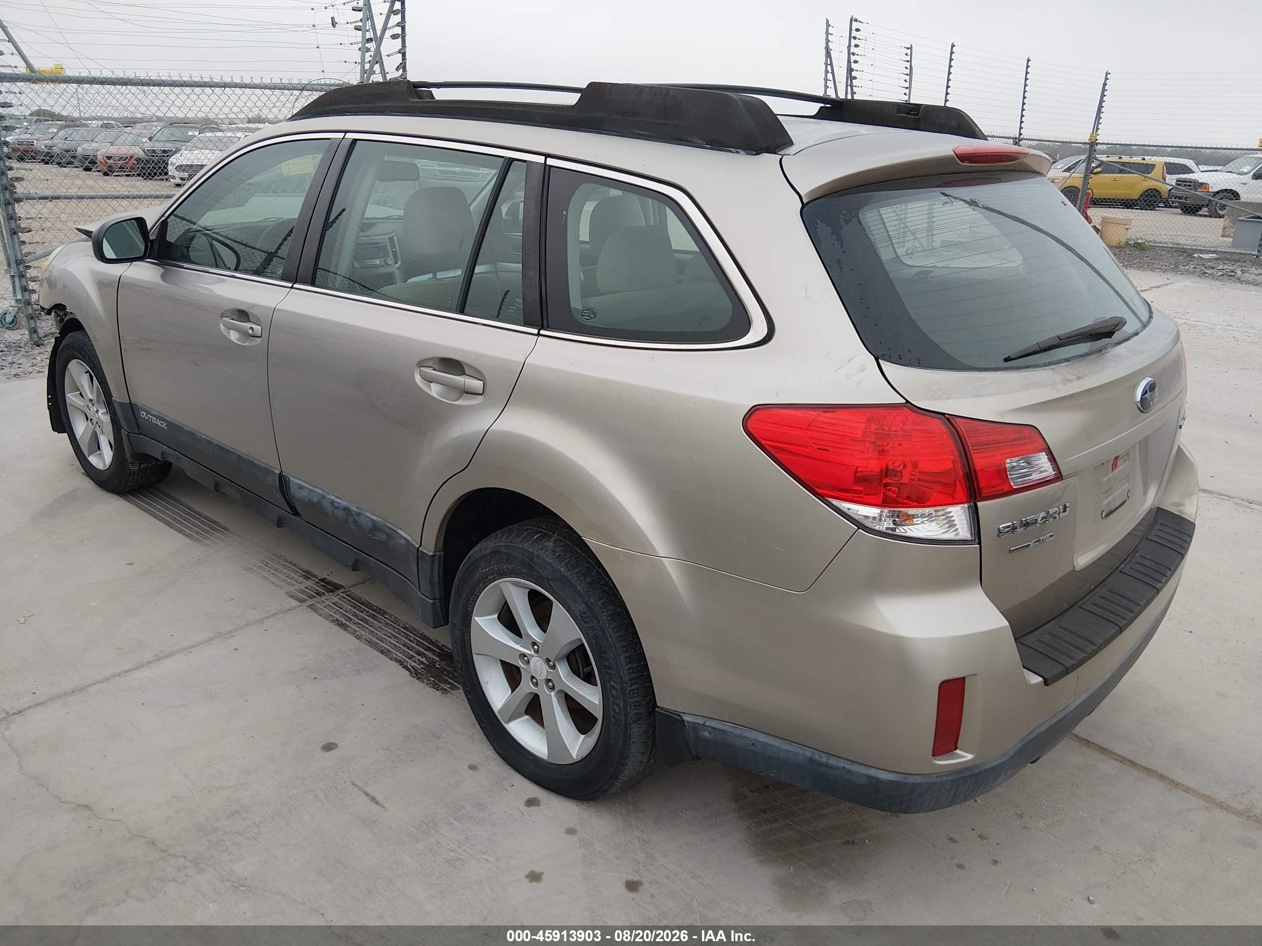 2014 Subaru Outback 2.5i Beige vin: 4S4BRCAC4E3247743
