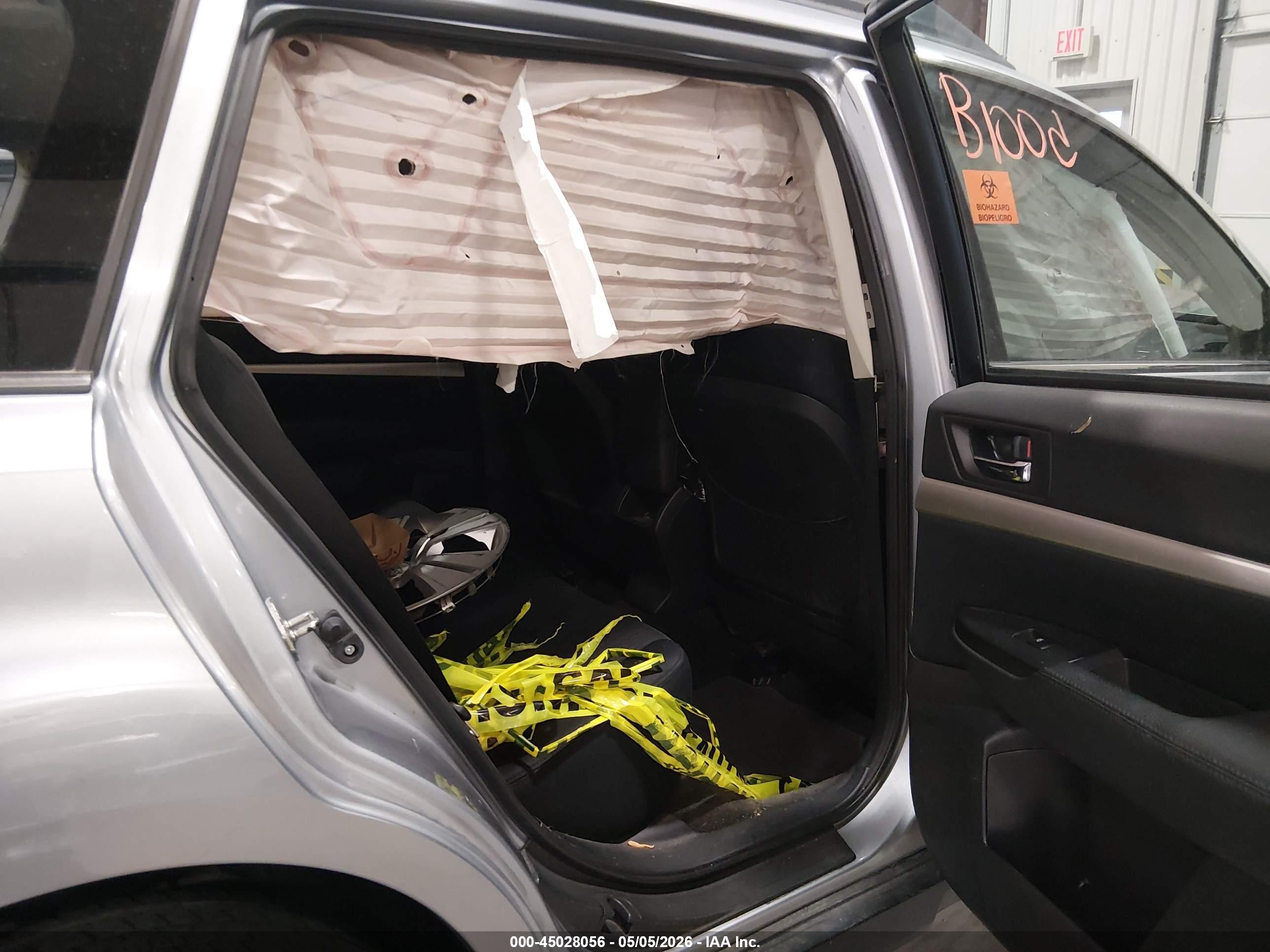 2013 Subaru Outback 2.5i Silver vin: 4S4BRCAC5D3293824