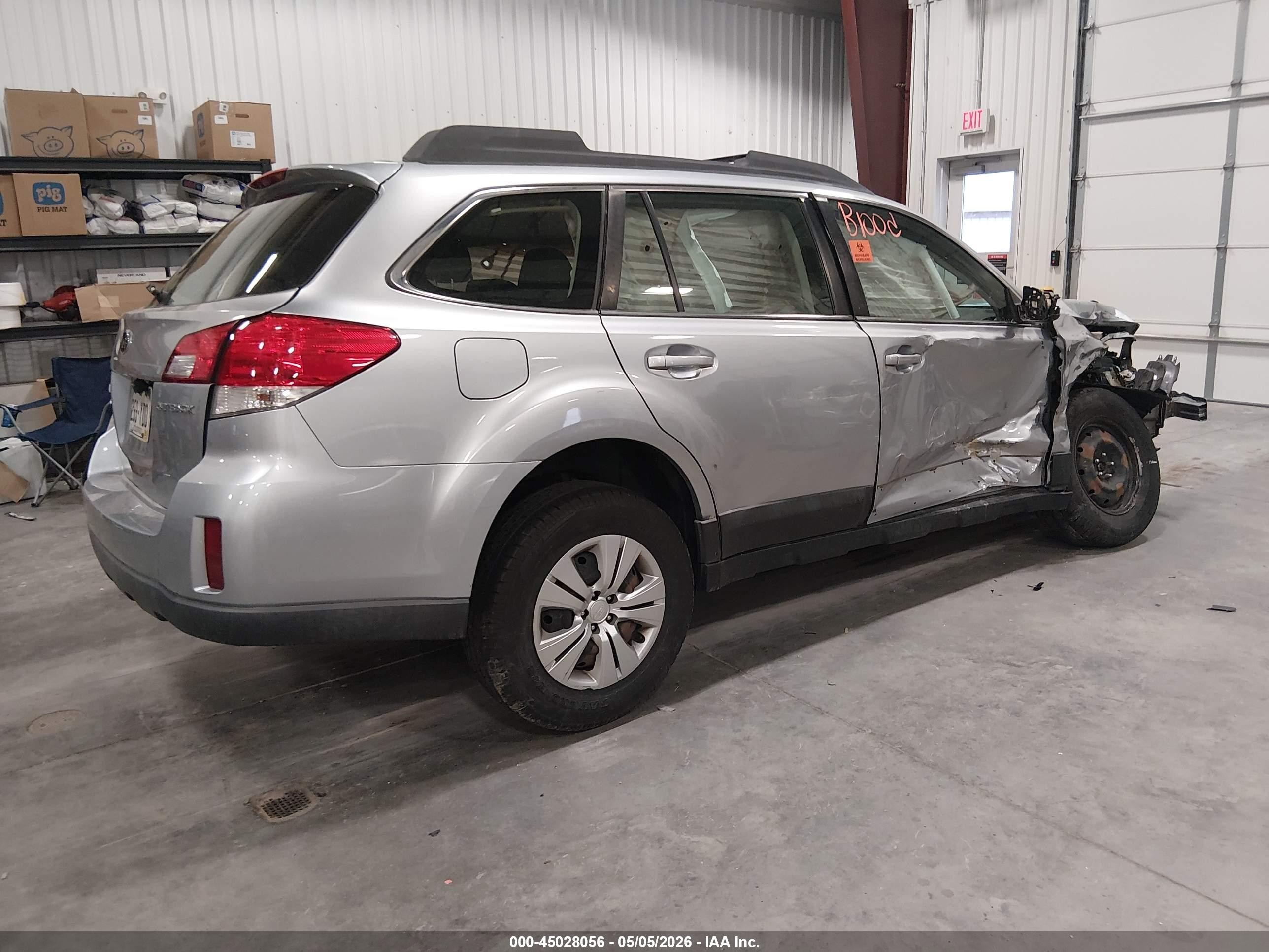 2013 Subaru Outback 2.5i Silver vin: 4S4BRCAC5D3293824