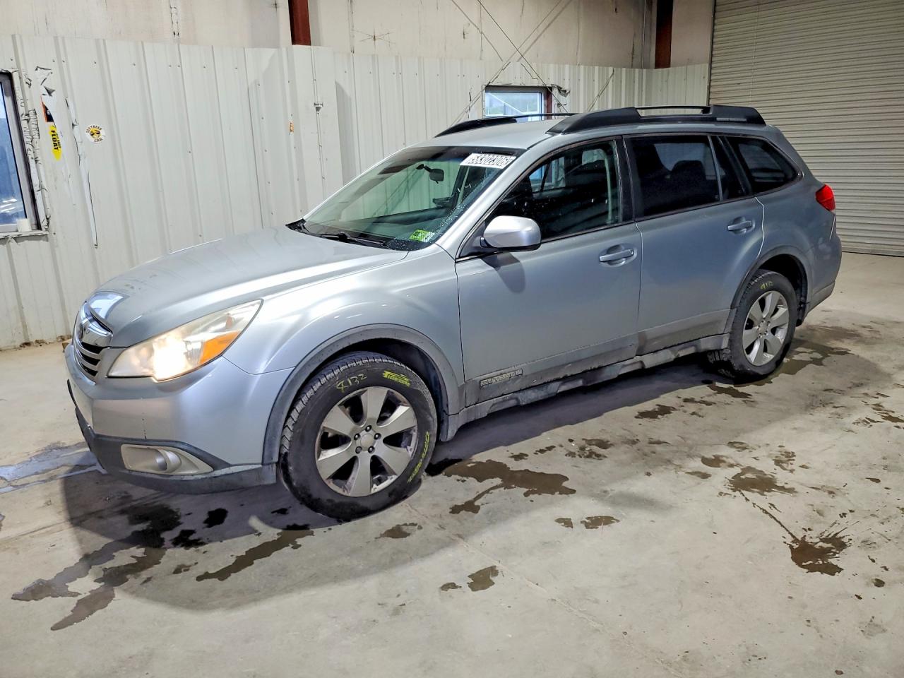 2012 Subaru Outback 2.5i Silver vin: 4S4BRCAC6C3268204