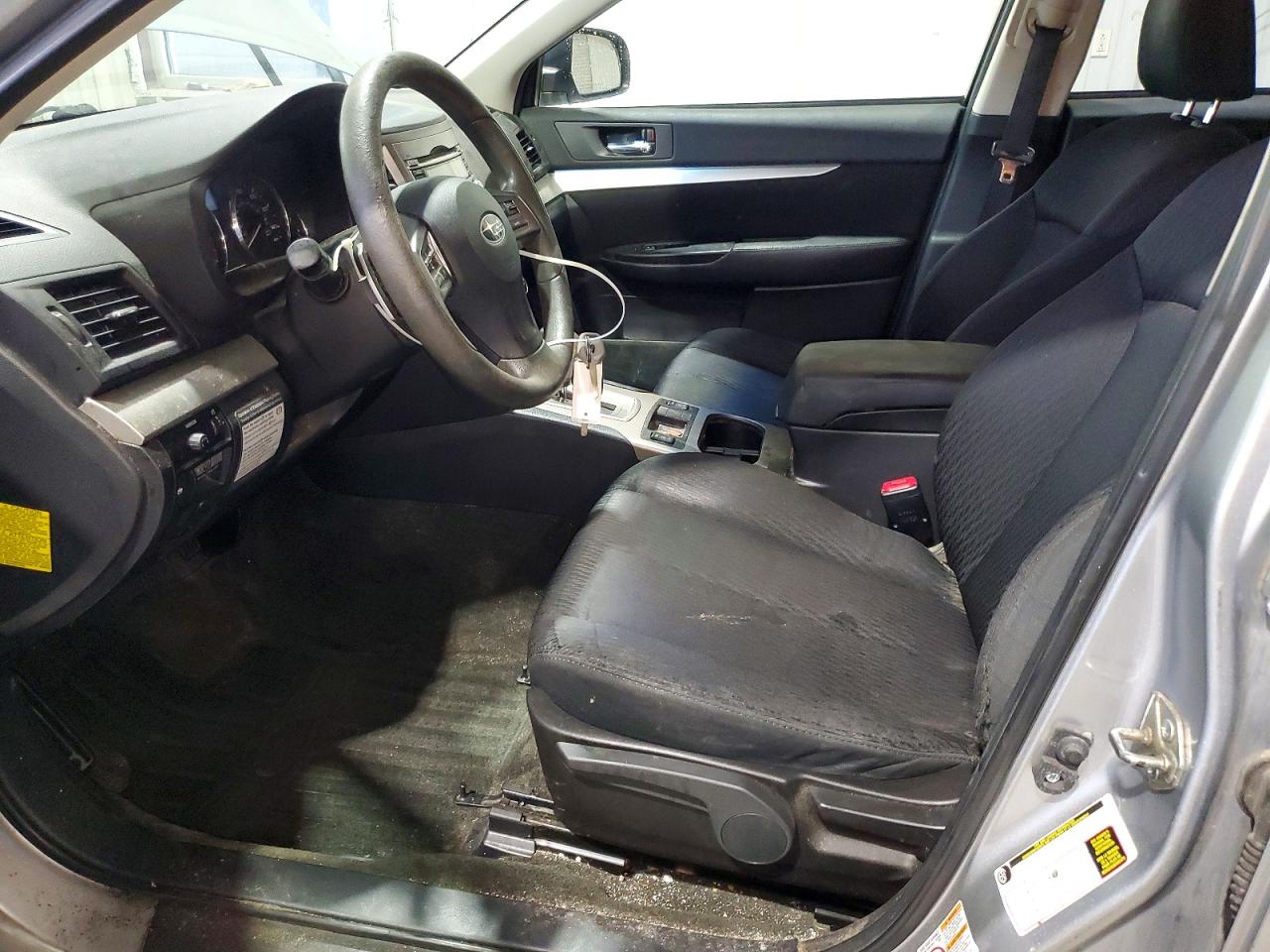 2012 Subaru Outback 2.5i Silver vin: 4S4BRCAC6C3268204