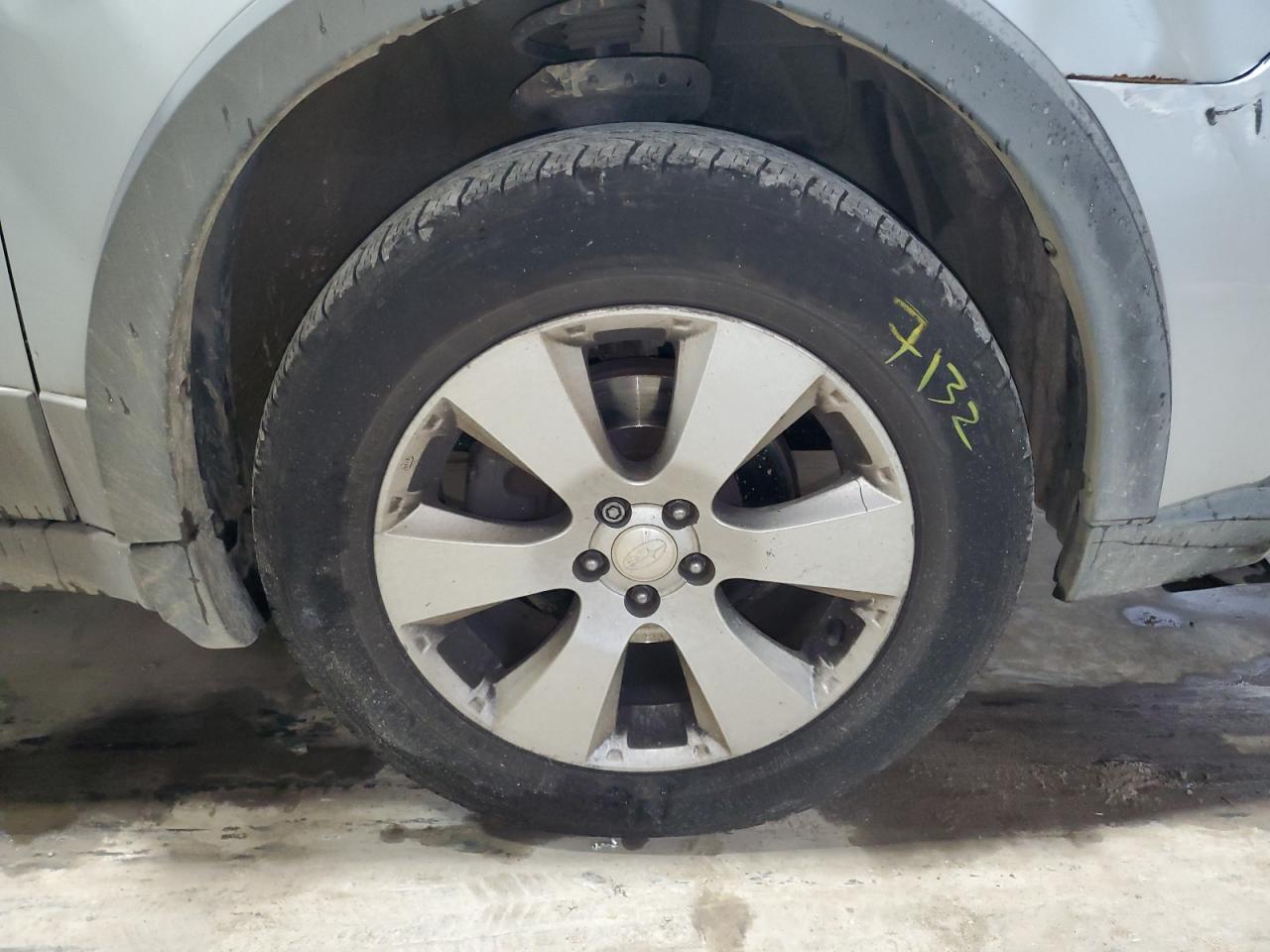 2012 Subaru Outback 2.5i Silver vin: 4S4BRCAC6C3268204 Damage: Right Front Wheel, Curb Rash, > 12 Inches