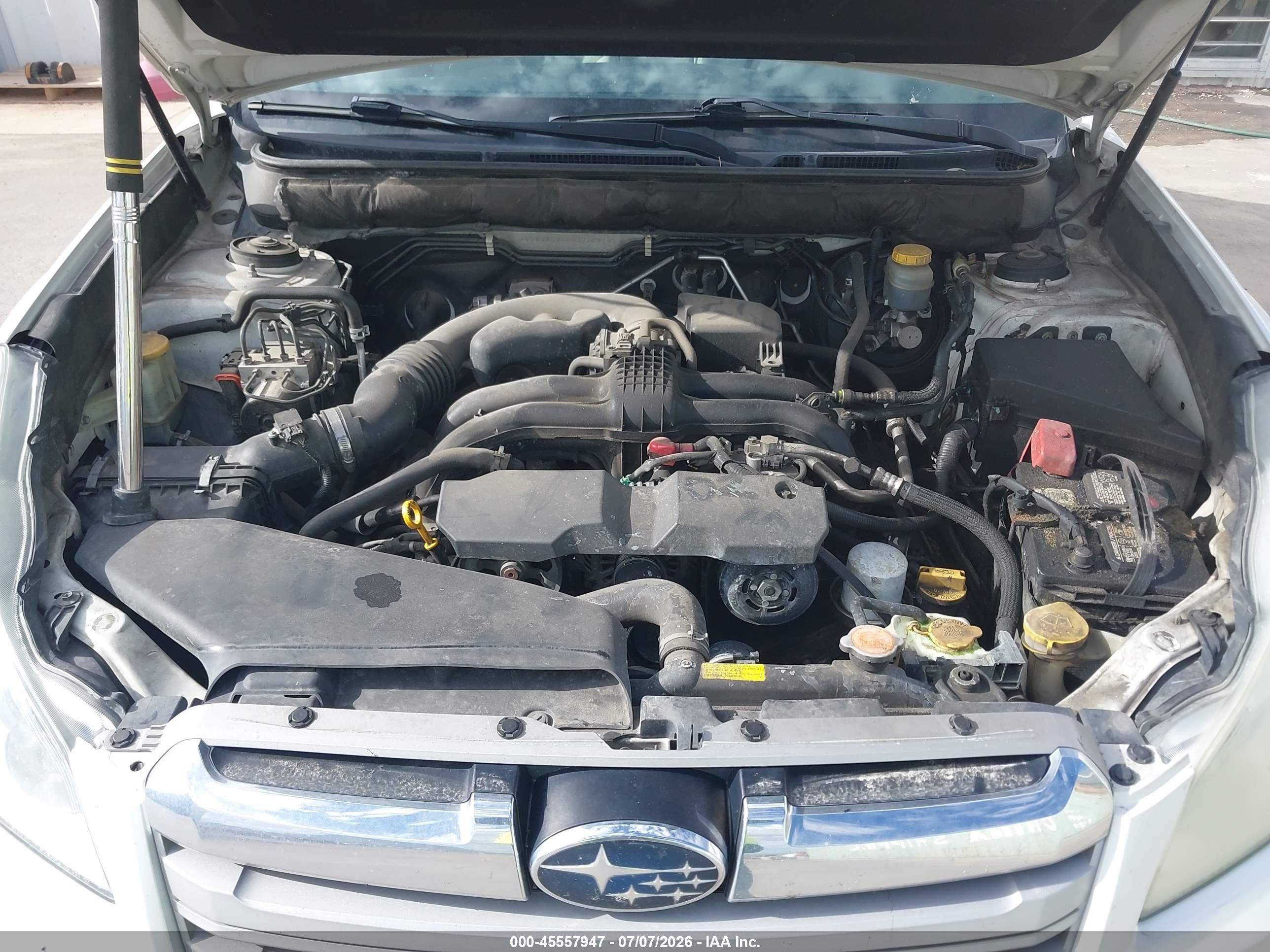 2013 Subaru Outback 2.5i White vin: 4S4BRCAC6D3284114