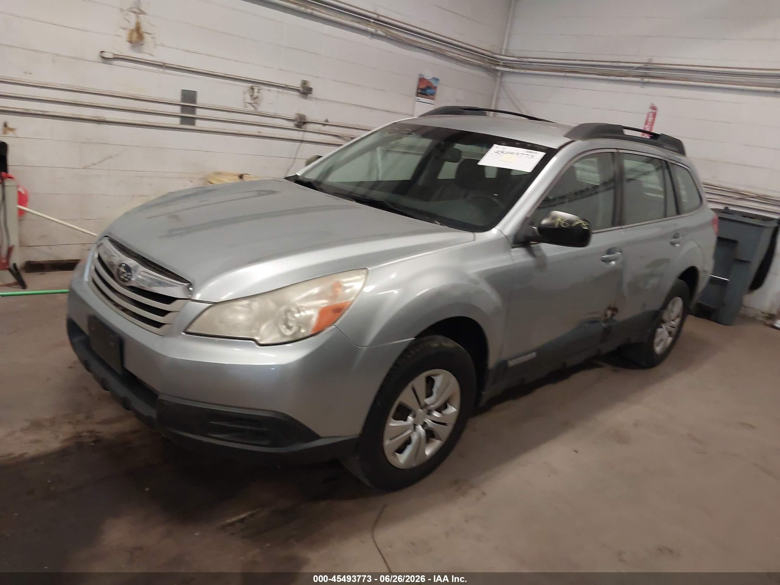 2012 Subaru Outback 2.5i Silver vin: 4S4BRCAC7C1255862