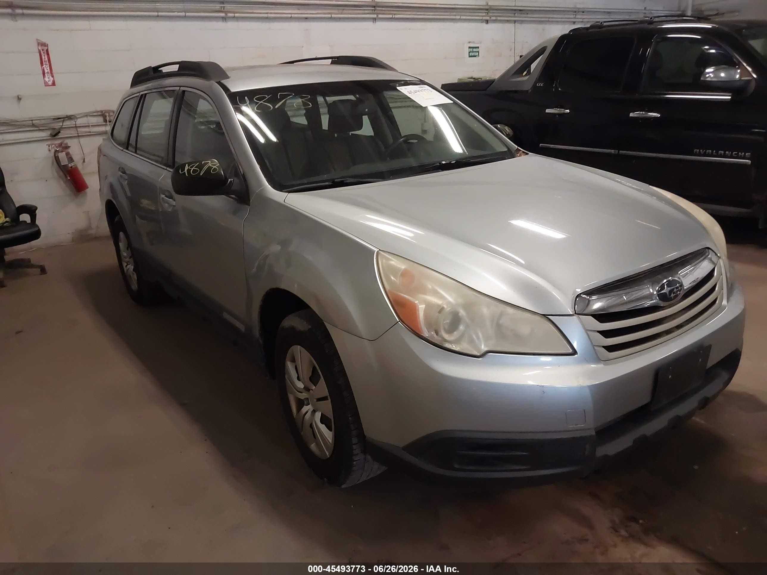 2012 Subaru Outback 2.5i Silver vin: 4S4BRCAC7C1255862