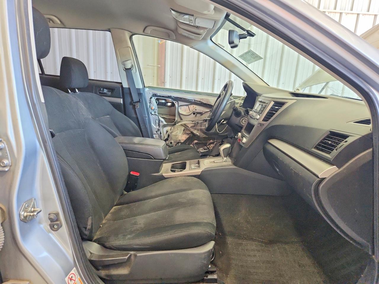2013 Subaru Outback 2.5i Silver vin: 4S4BRCAC7D3237013