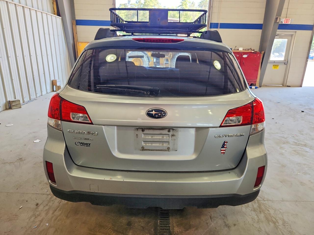 2013 Subaru Outback 2.5i Silver vin: 4S4BRCAC7D3237013