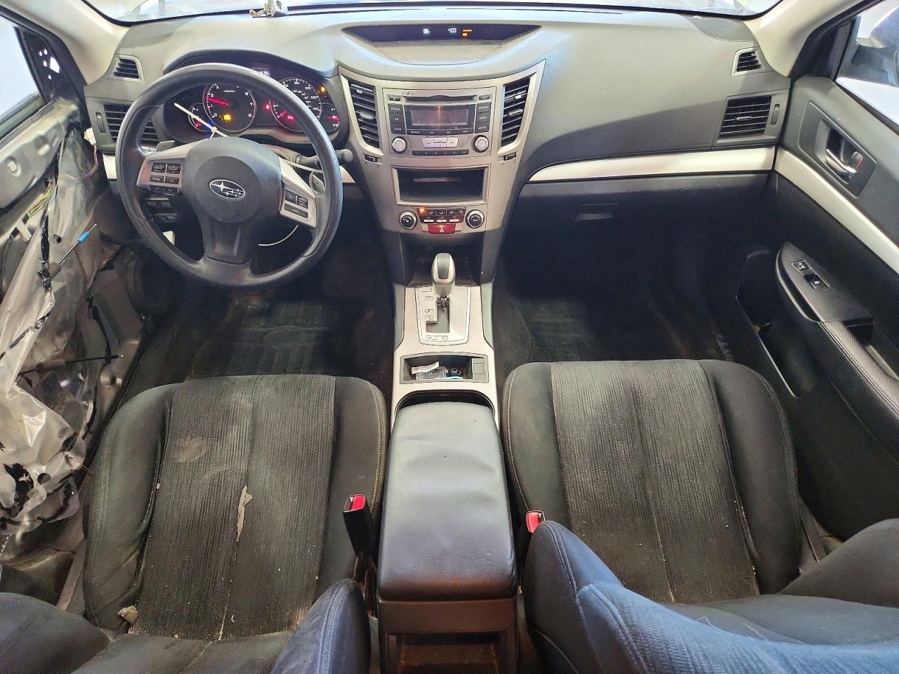 2013 Subaru Outback 2.5i Silver vin: 4S4BRCAC7D3237013