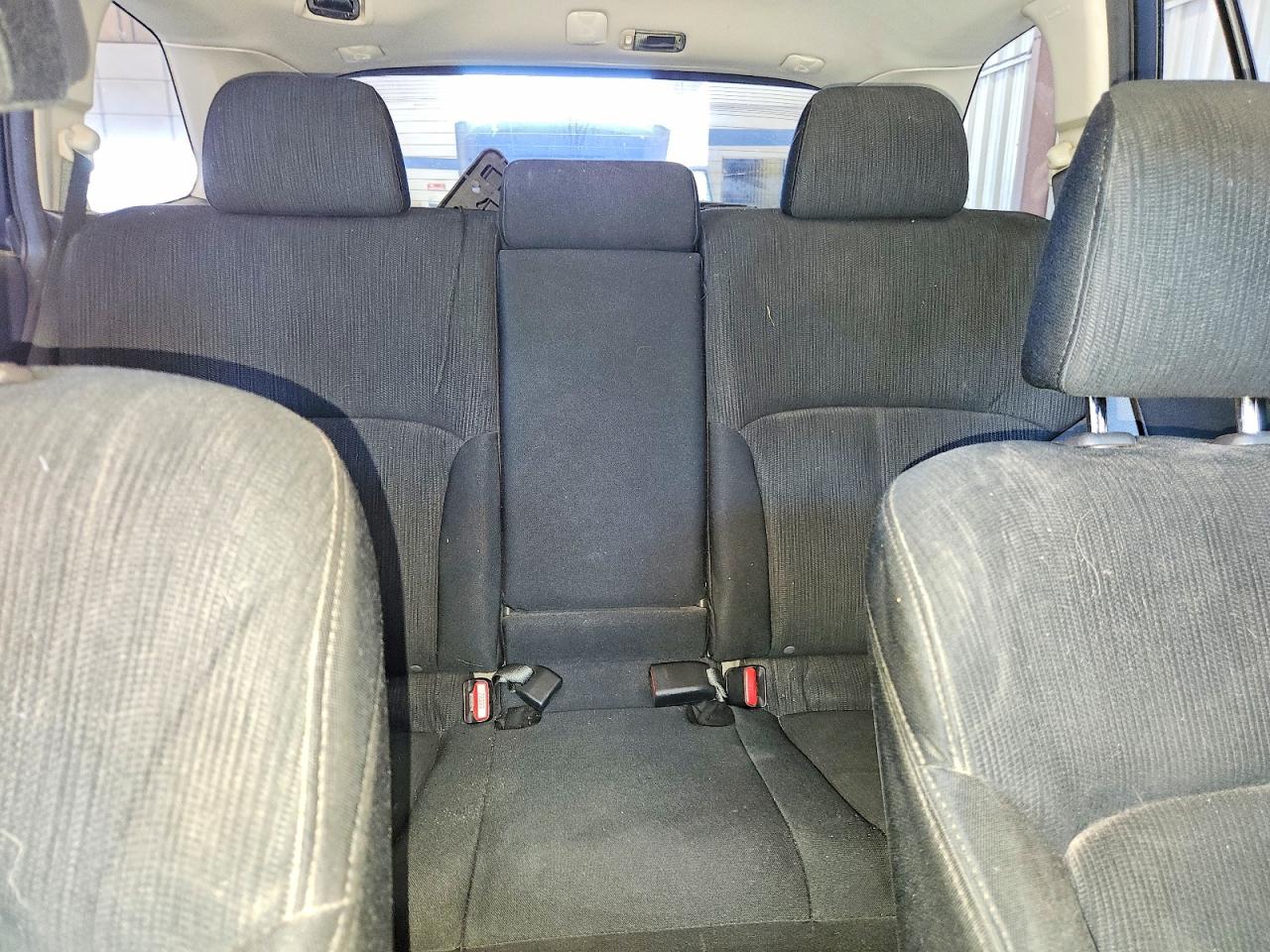2013 Subaru Outback 2.5i Silver vin: 4S4BRCAC7D3237013