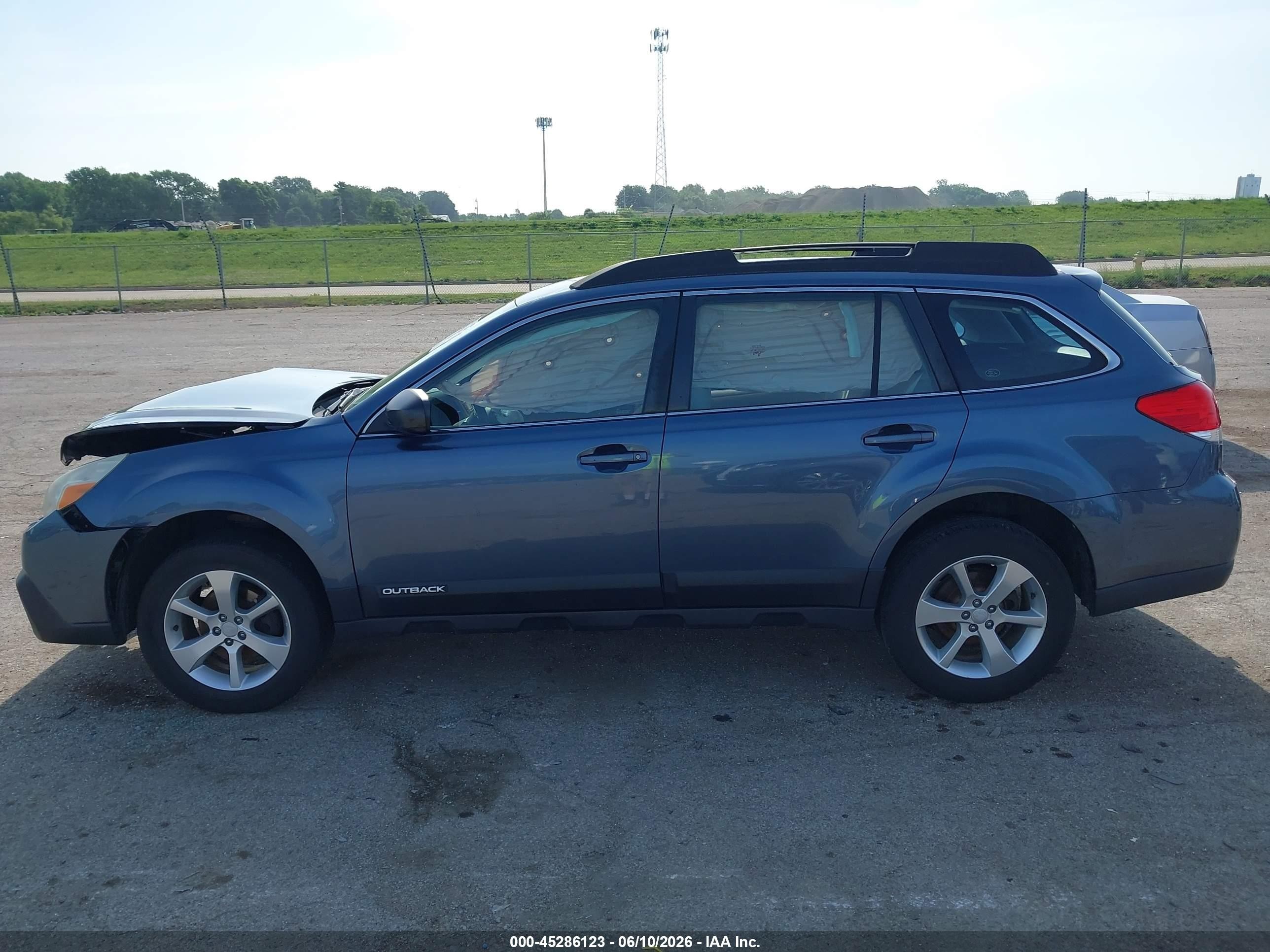 2014 Subaru Outback 2.5i Blue vin: 4S4BRCAC7E3226188