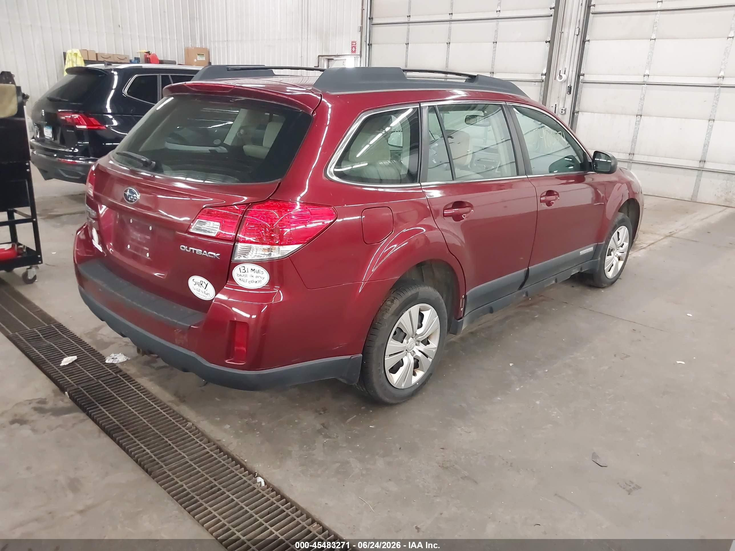 2011 Subaru Outback 2.5i Maroon vin: 4S4BRCAC8B3442496