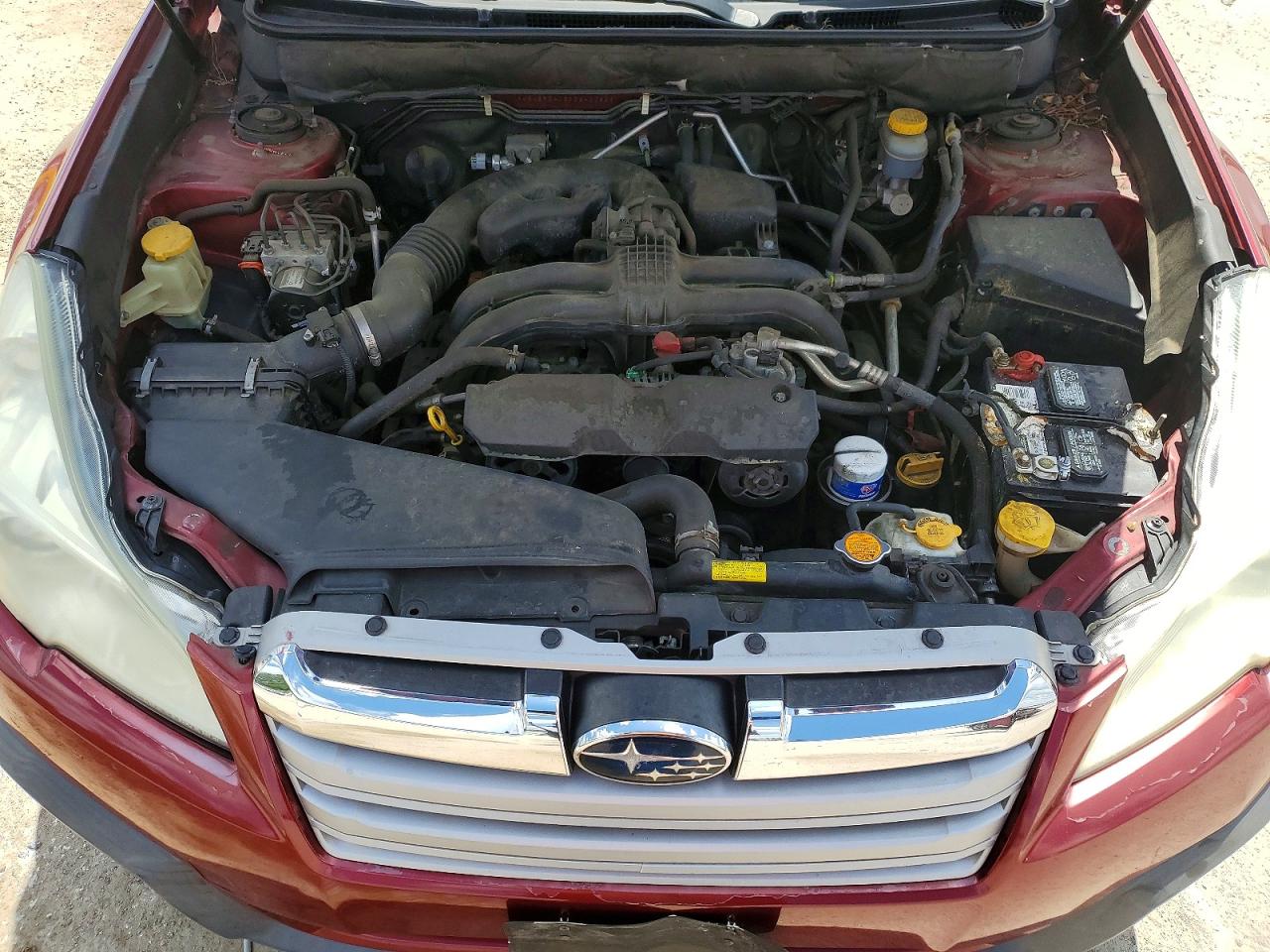 2013 Subaru Outback 2.5i Burgundy vin: 4S4BRCAC8D3240082