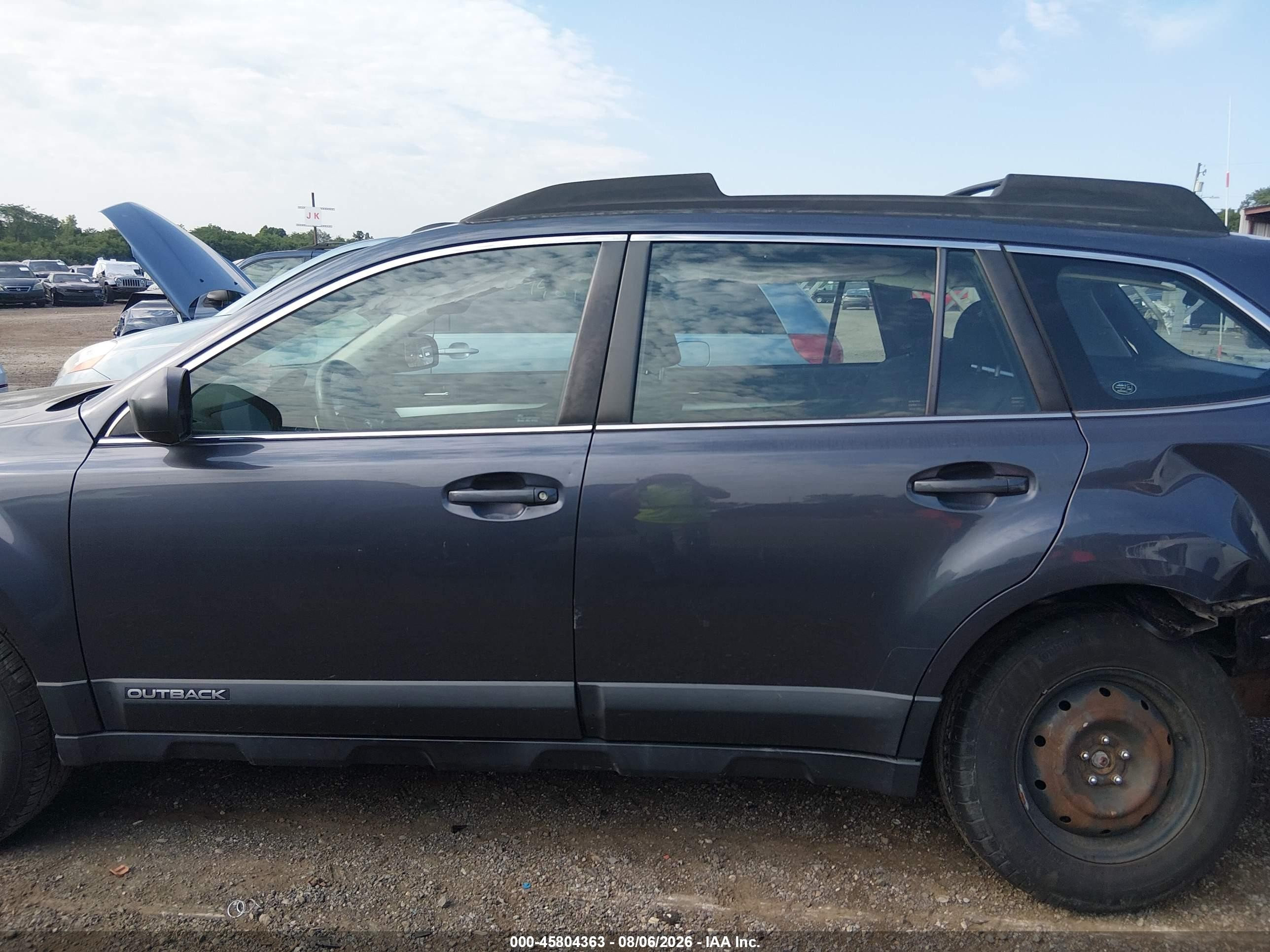 2014 Subaru Outback 2.5i Gray vin: 4S4BRCAC8E3319205