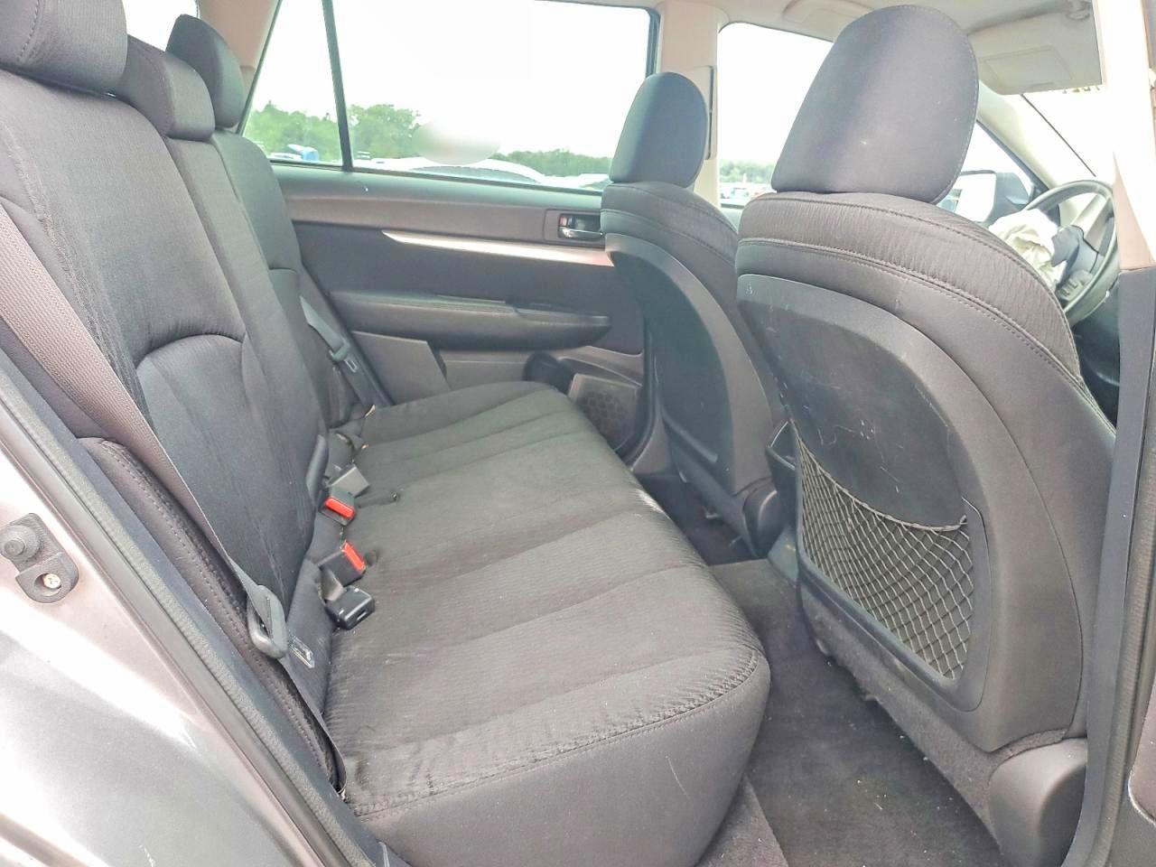2010 Subaru Outback 2.5i Silver vin: 4S4BRCAC9A3384784
