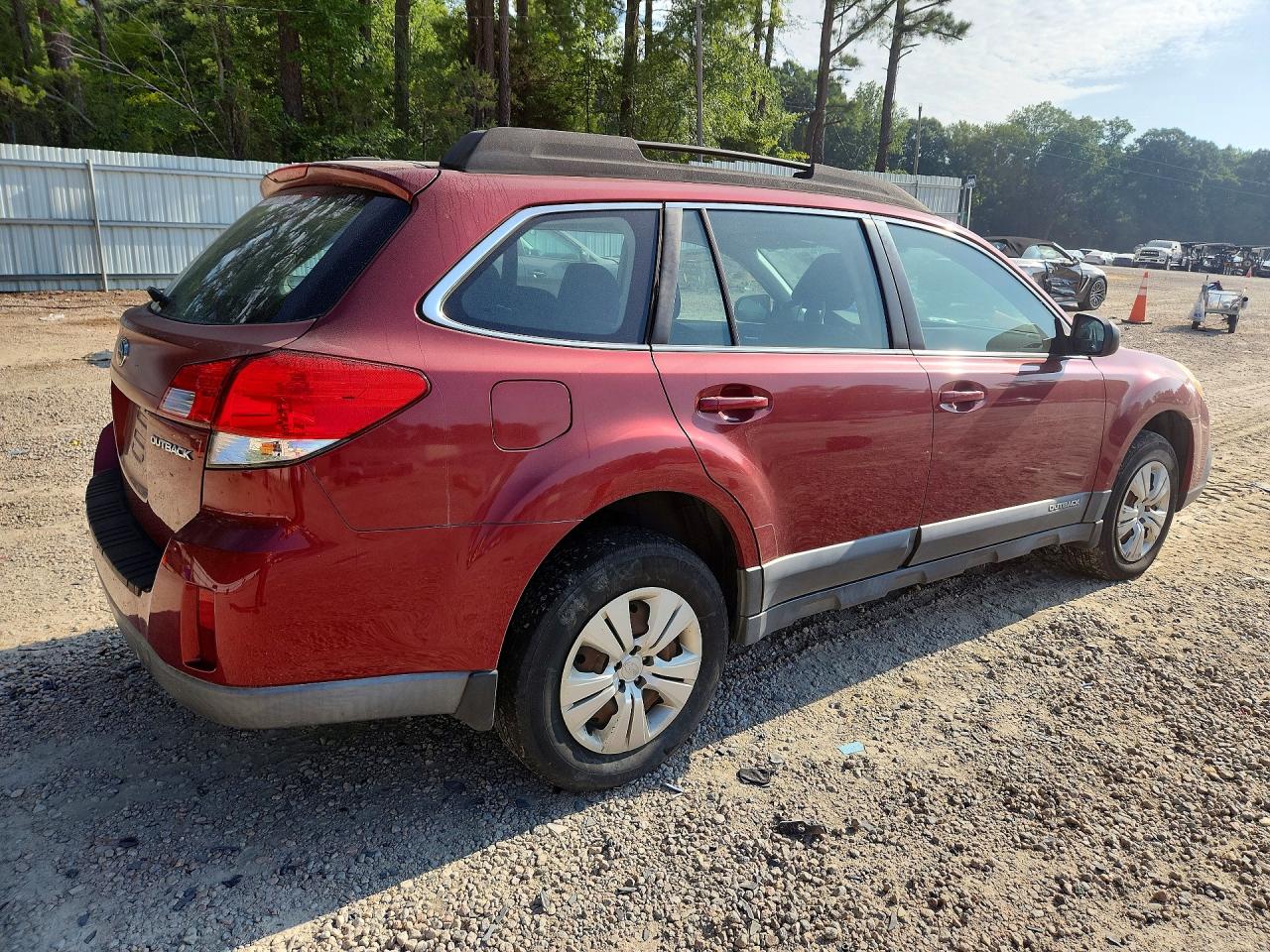2013 Subaru Outback 2.5i Burgundy vin: 4S4BRCACXD3278350