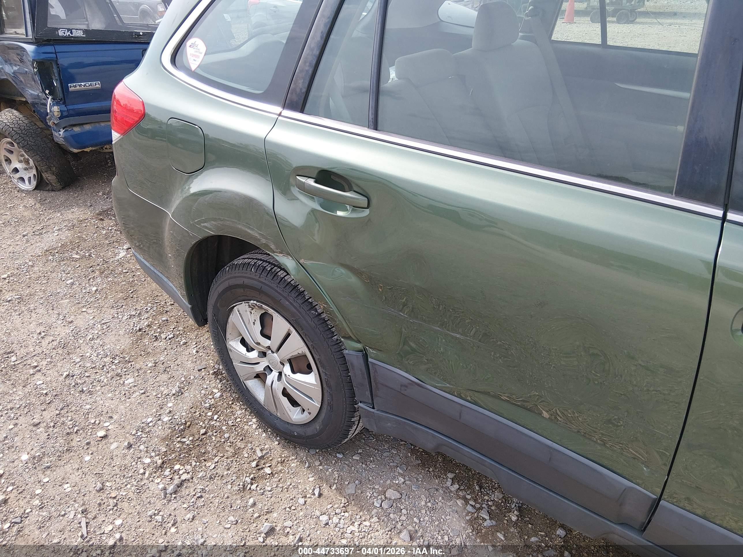 2013 Subaru Outback 2.5i Green vin: 4S4BRCACXD3313582