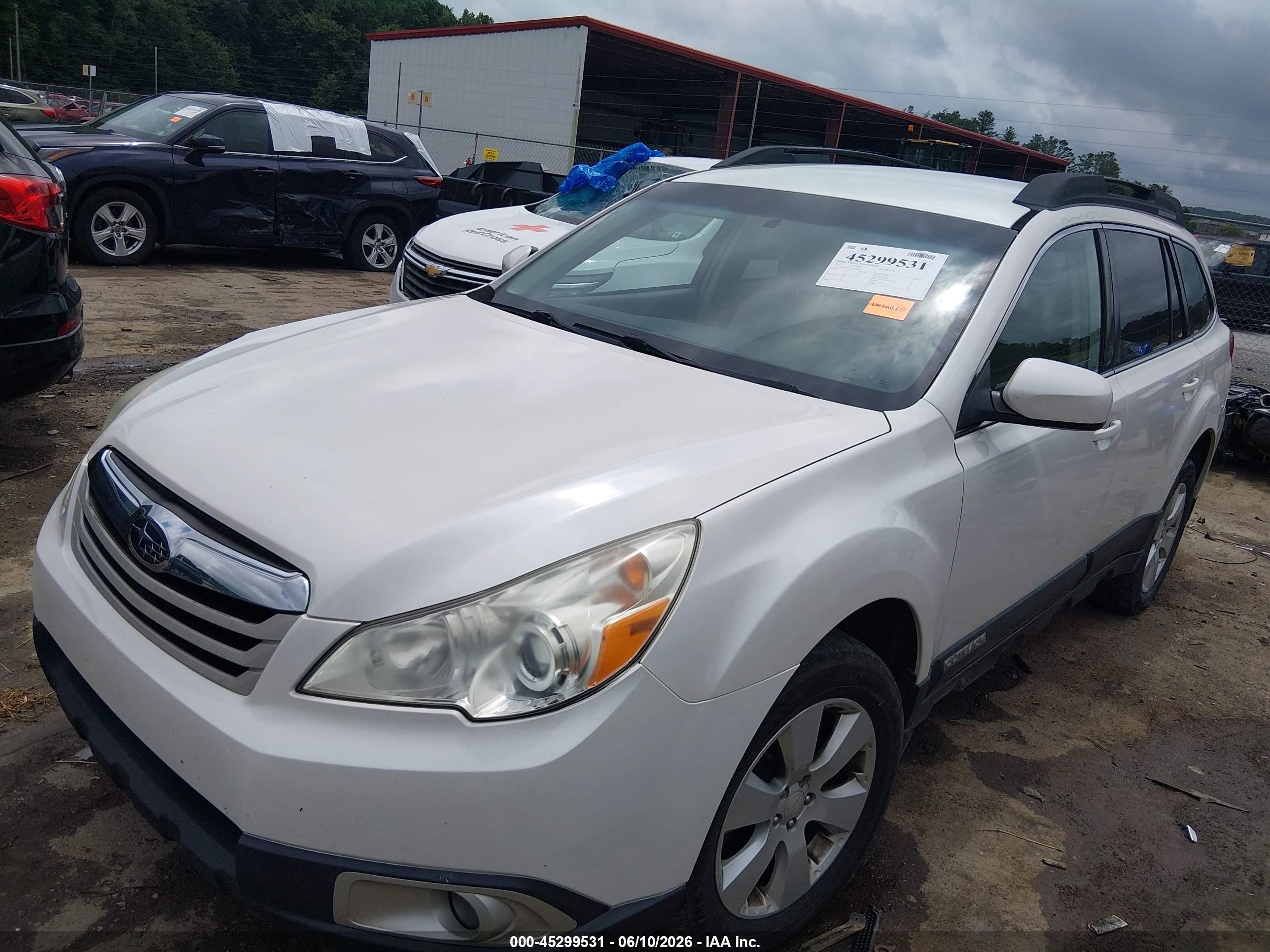 2012 Subaru Outback 2.5i Premium White vin: 4S4BRCBC1C3298886