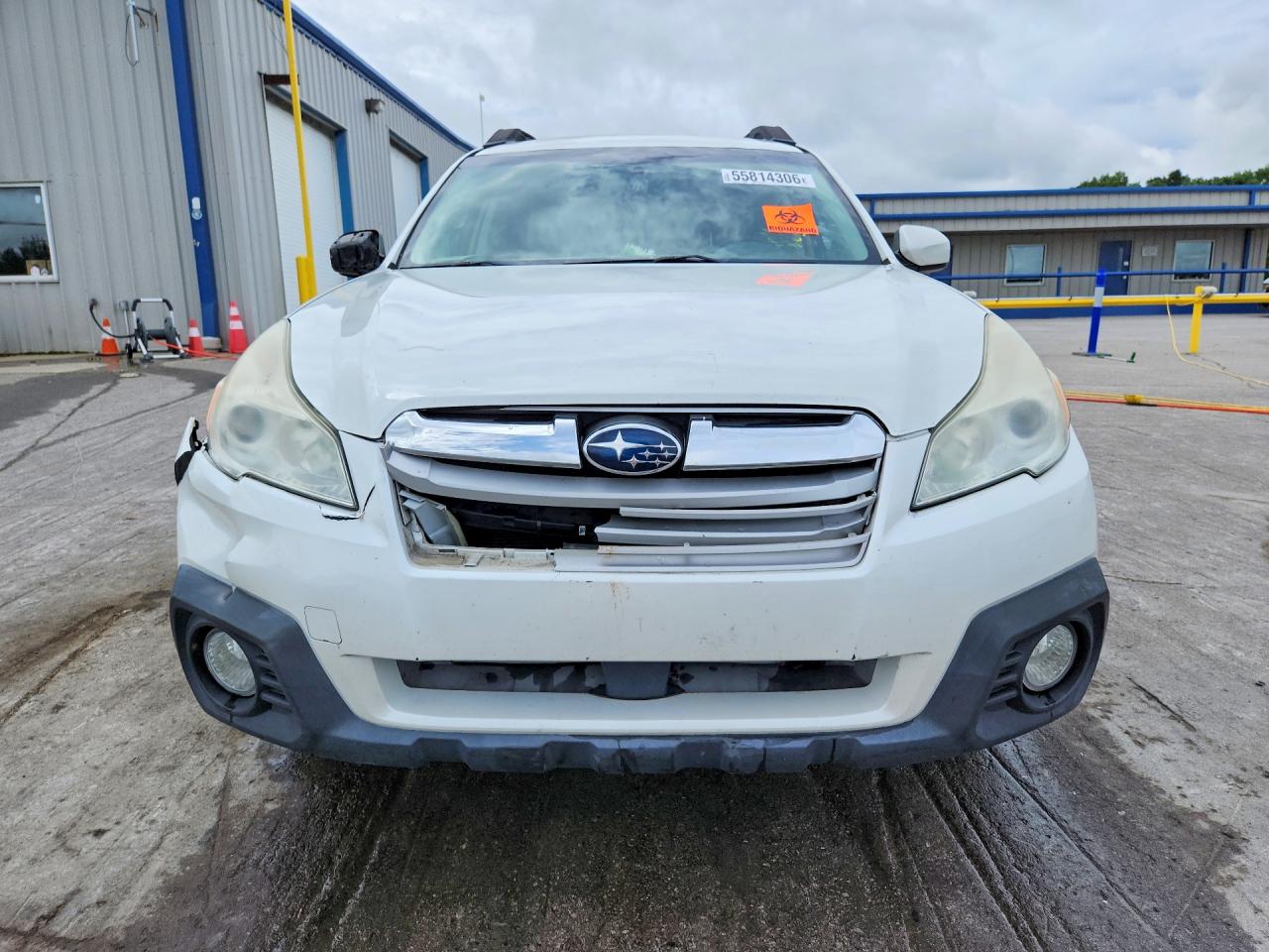 2013 Subaru Outback 2.5i Premium White vin: 4S4BRCBC1D3264951