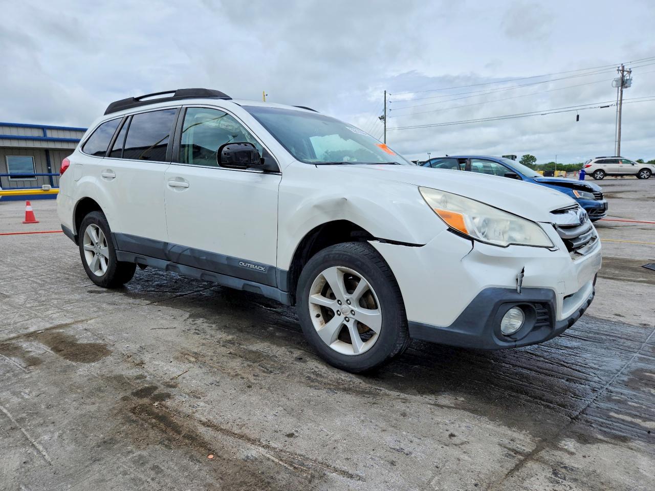 2013 Subaru Outback 2.5i Premium White vin: 4S4BRCBC1D3264951