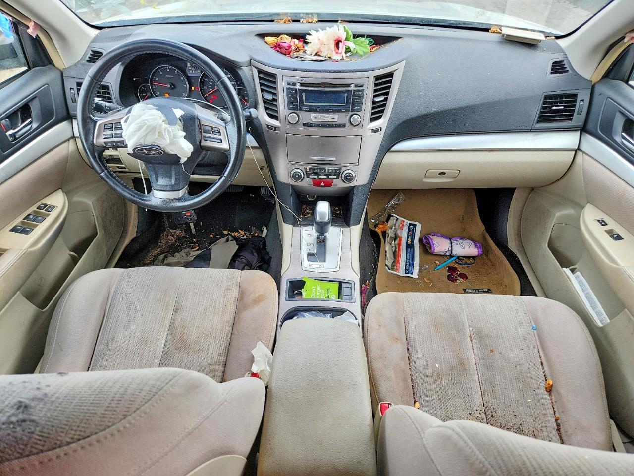 2013 Subaru Outback 2.5i Premium White vin: 4S4BRCBC1D3264951