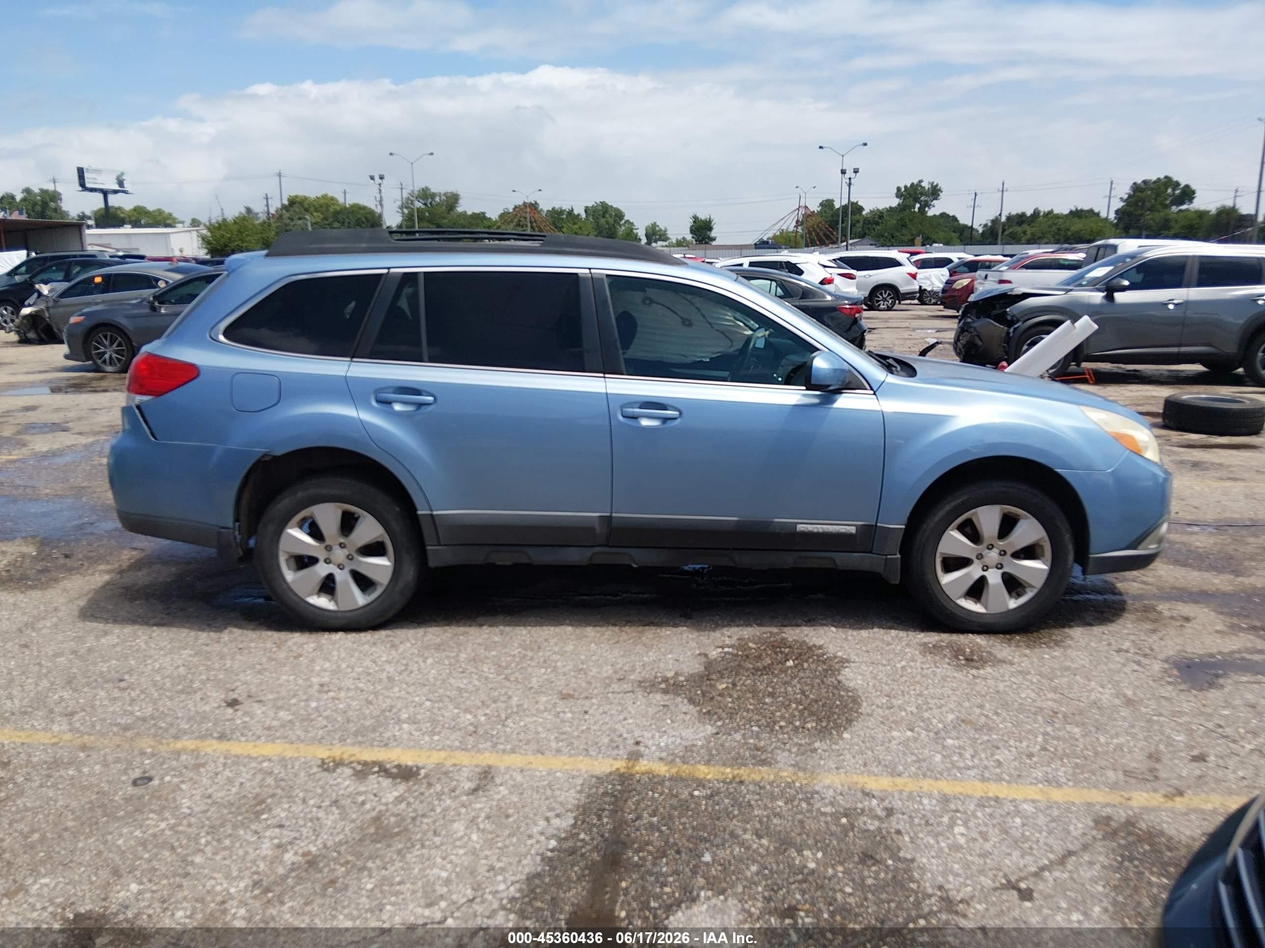 2011 Subaru Outback 2.5i Premium Light Blue vin: 4S4BRCBC4B3365169