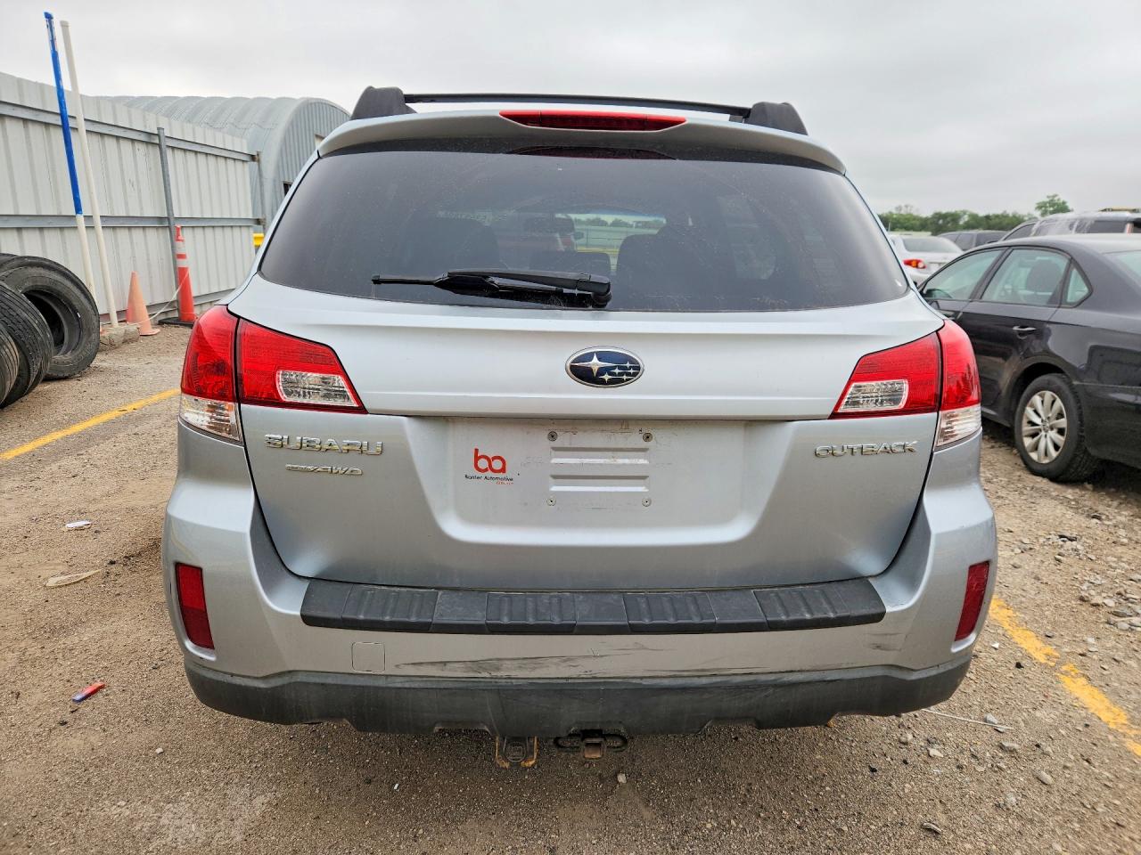 2013 Subaru Outback 2.5i Premium Silver vin: 4S4BRCBCXD3221645