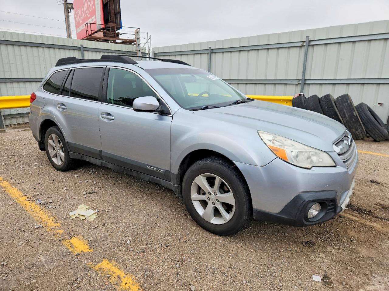2013 Subaru Outback 2.5i Premium Silver vin: 4S4BRCBCXD3221645