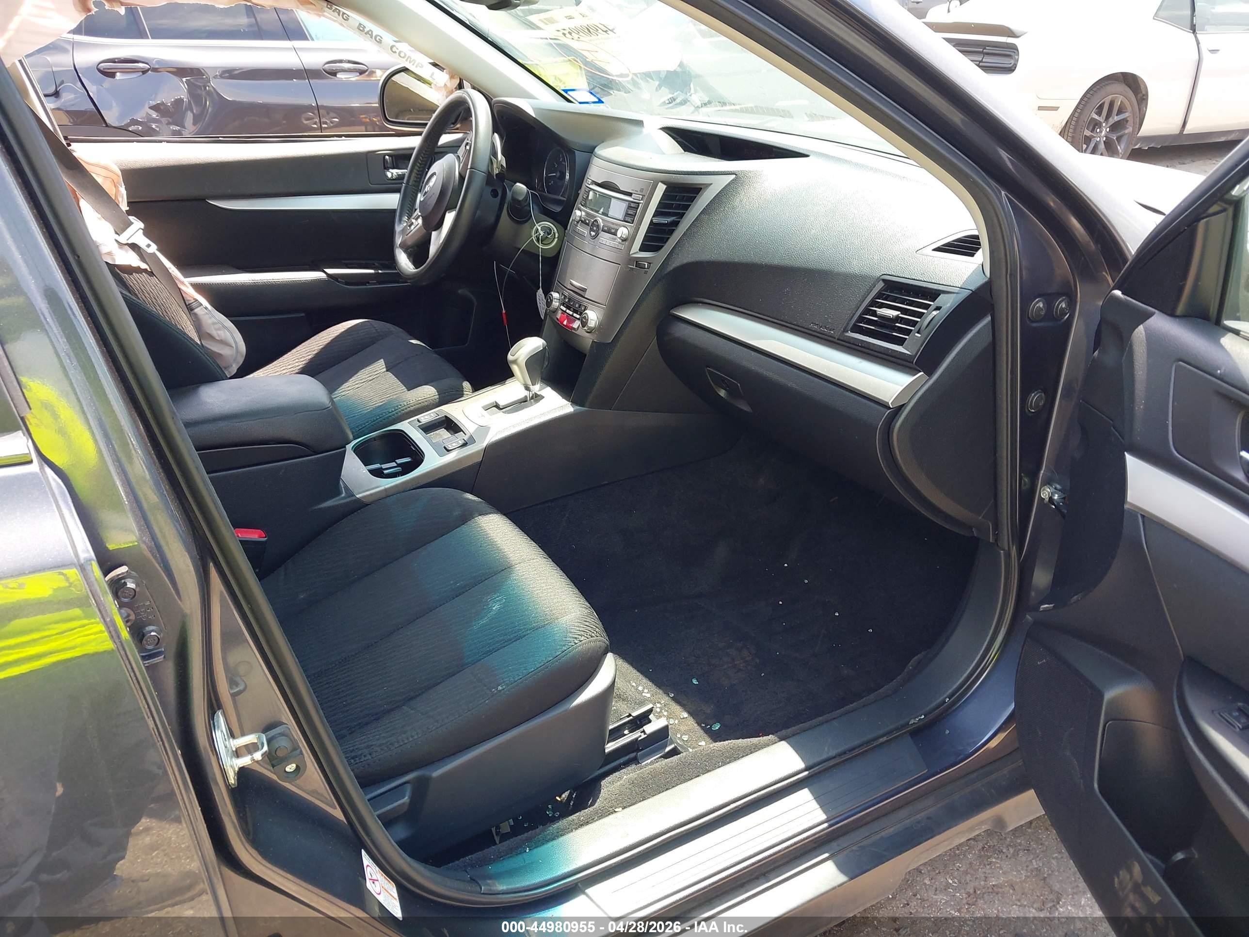 2011 Subaru Outback 2.5i Premium Gray vin: 4S4BRCCC0B3322236