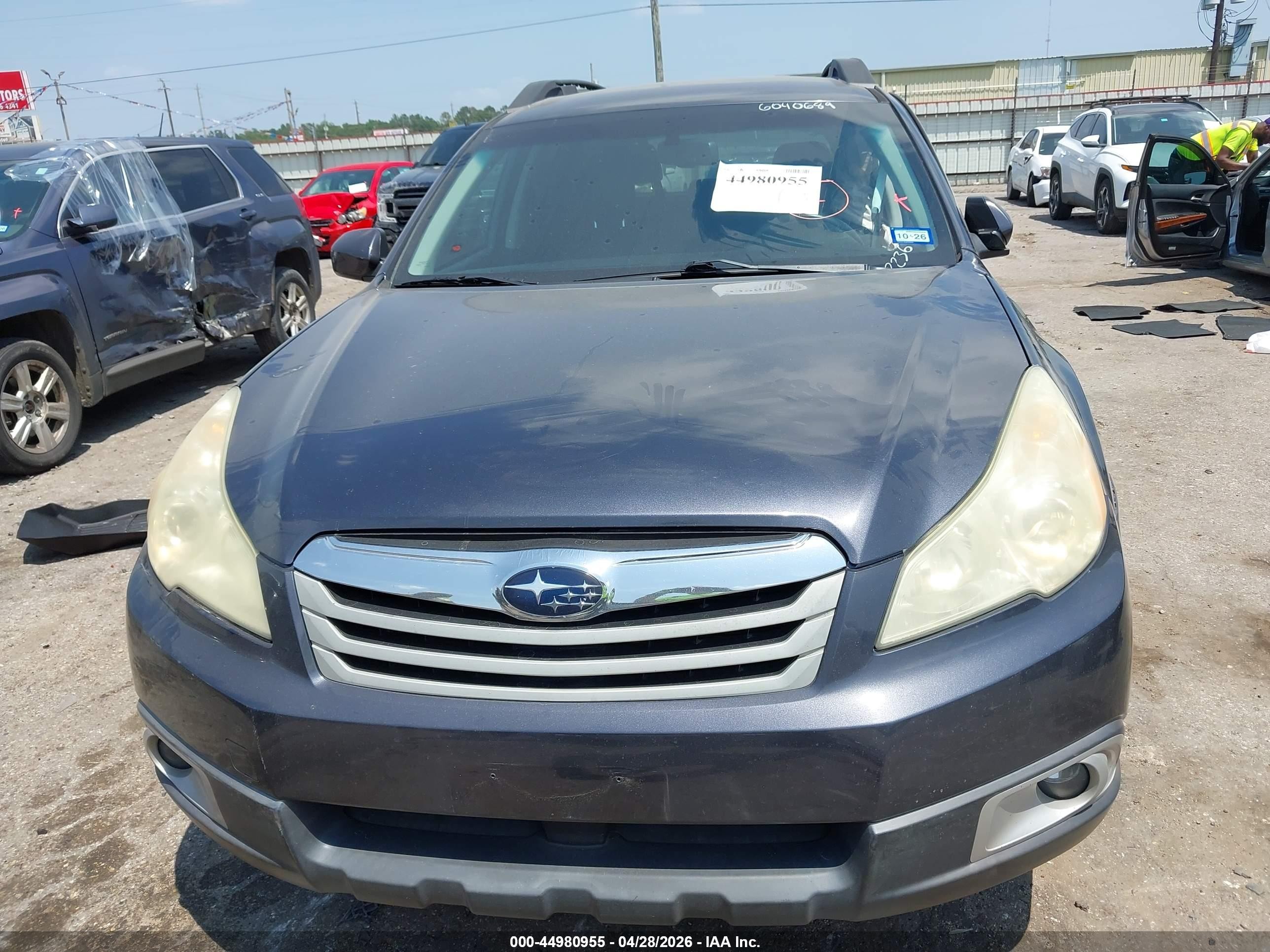 2011 Subaru Outback 2.5i Premium Gray vin: 4S4BRCCC0B3322236