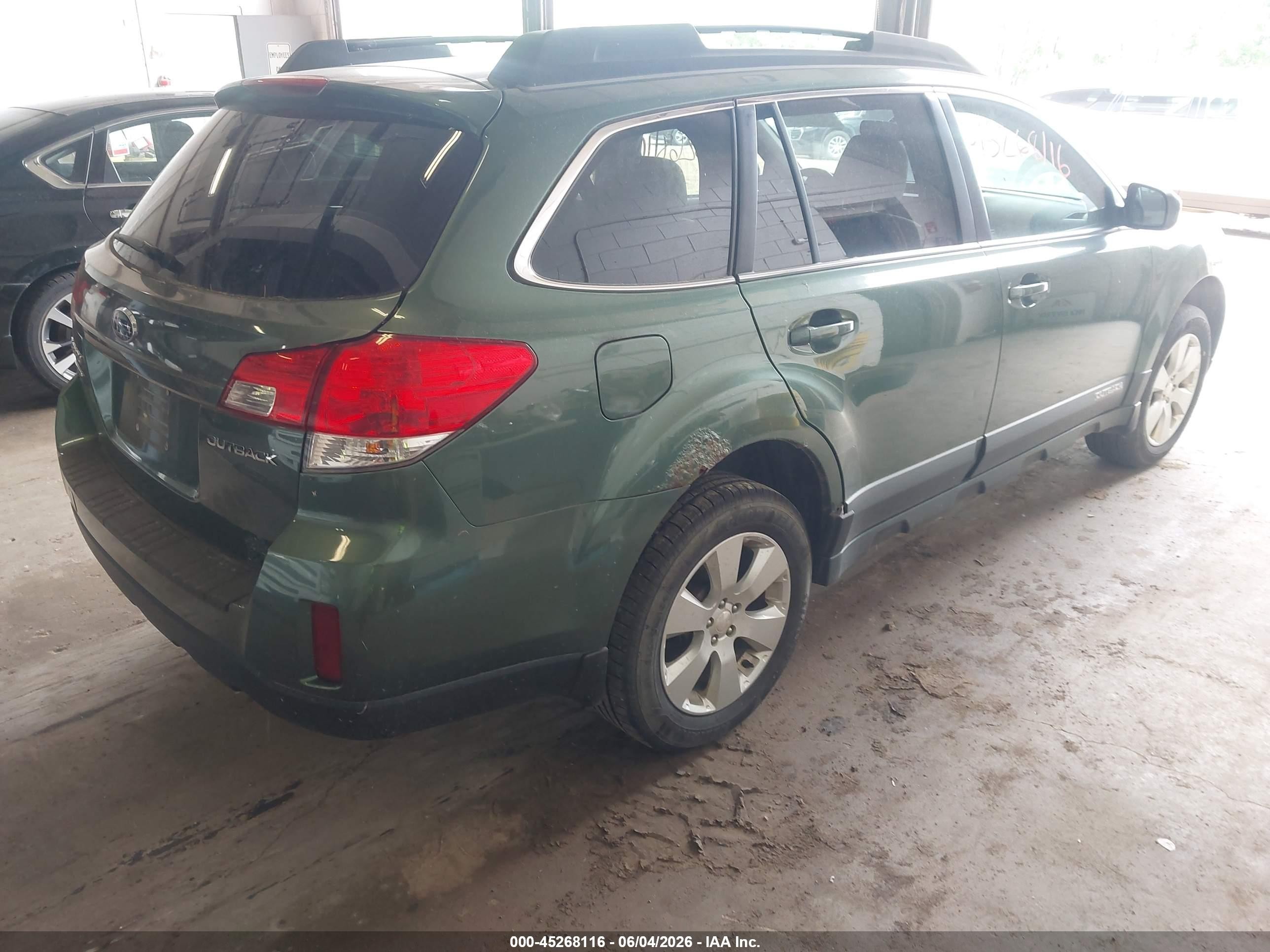 2011 Subaru Outback 2.5i Premium Green vin: 4S4BRCCC0B3326948