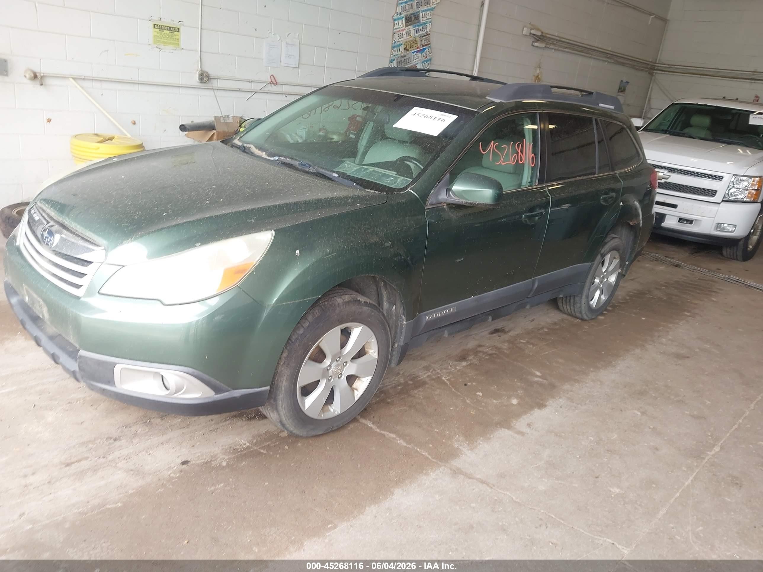 2011 Subaru Outback 2.5i Premium Green vin: 4S4BRCCC0B3326948