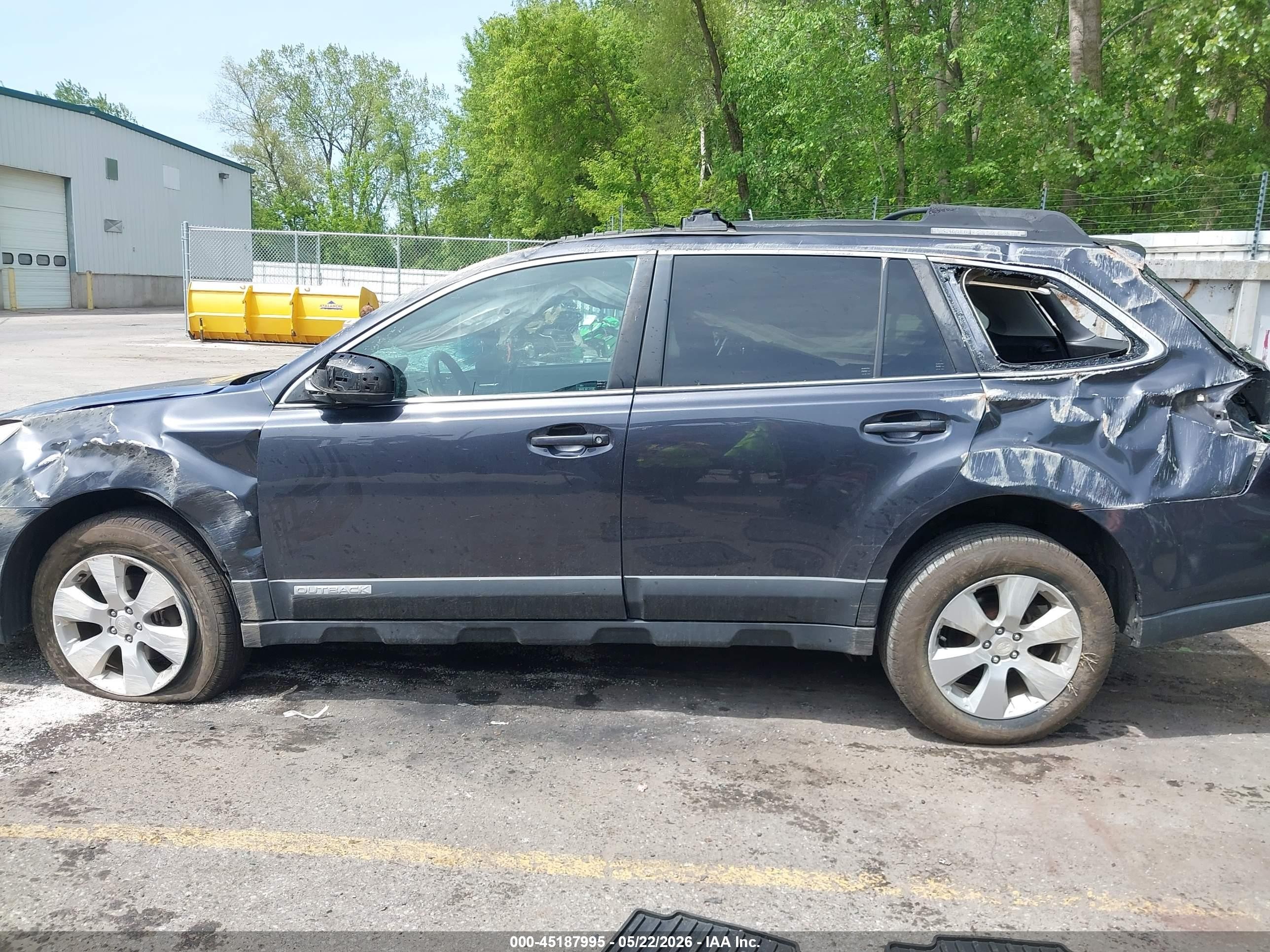 2012 Subaru Outback 2.5i Premium Gray vin: 4S4BRCCC0C3214393
