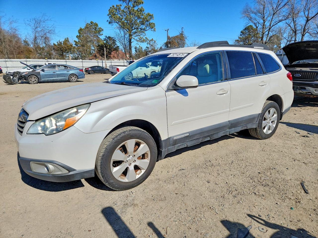 2012 Subaru Outback 2.5i Premium White vin: 4S4BRCCC0C3250245