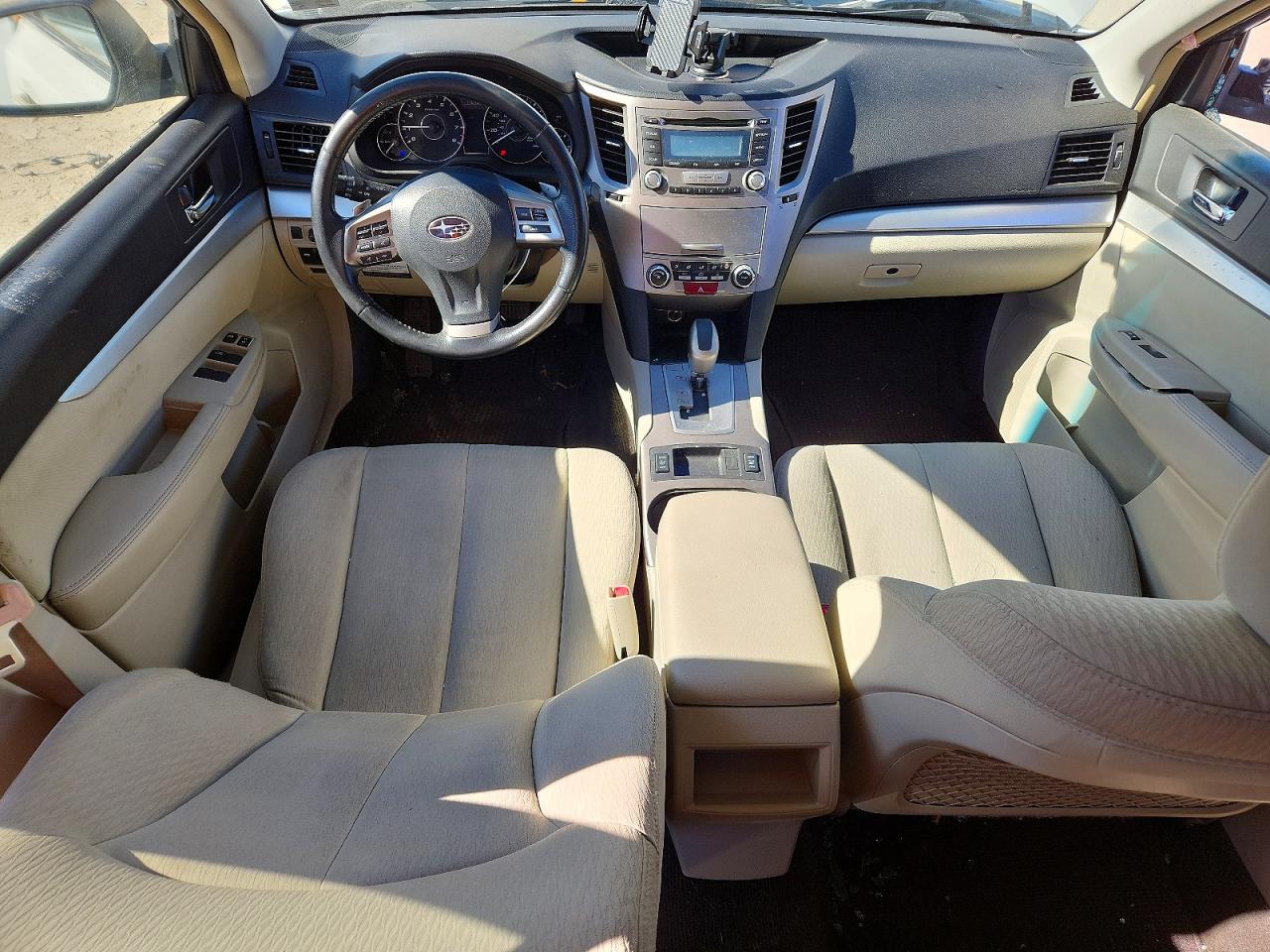 2012 Subaru Outback 2.5i Premium White vin: 4S4BRCCC0C3250245