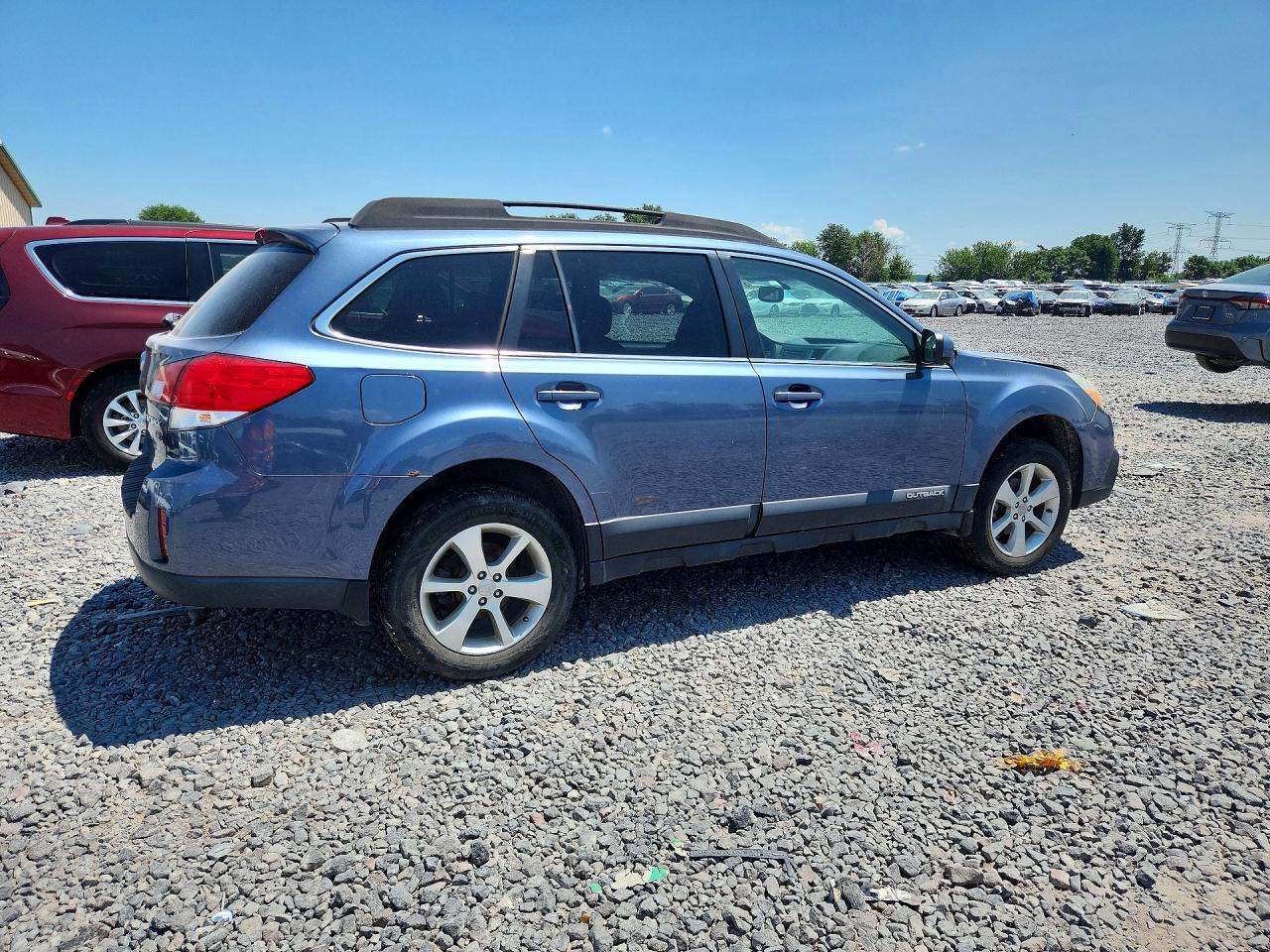 2013 Subaru Outback 2.5i Premium Blue vin: 4S4BRCCC0D3225279