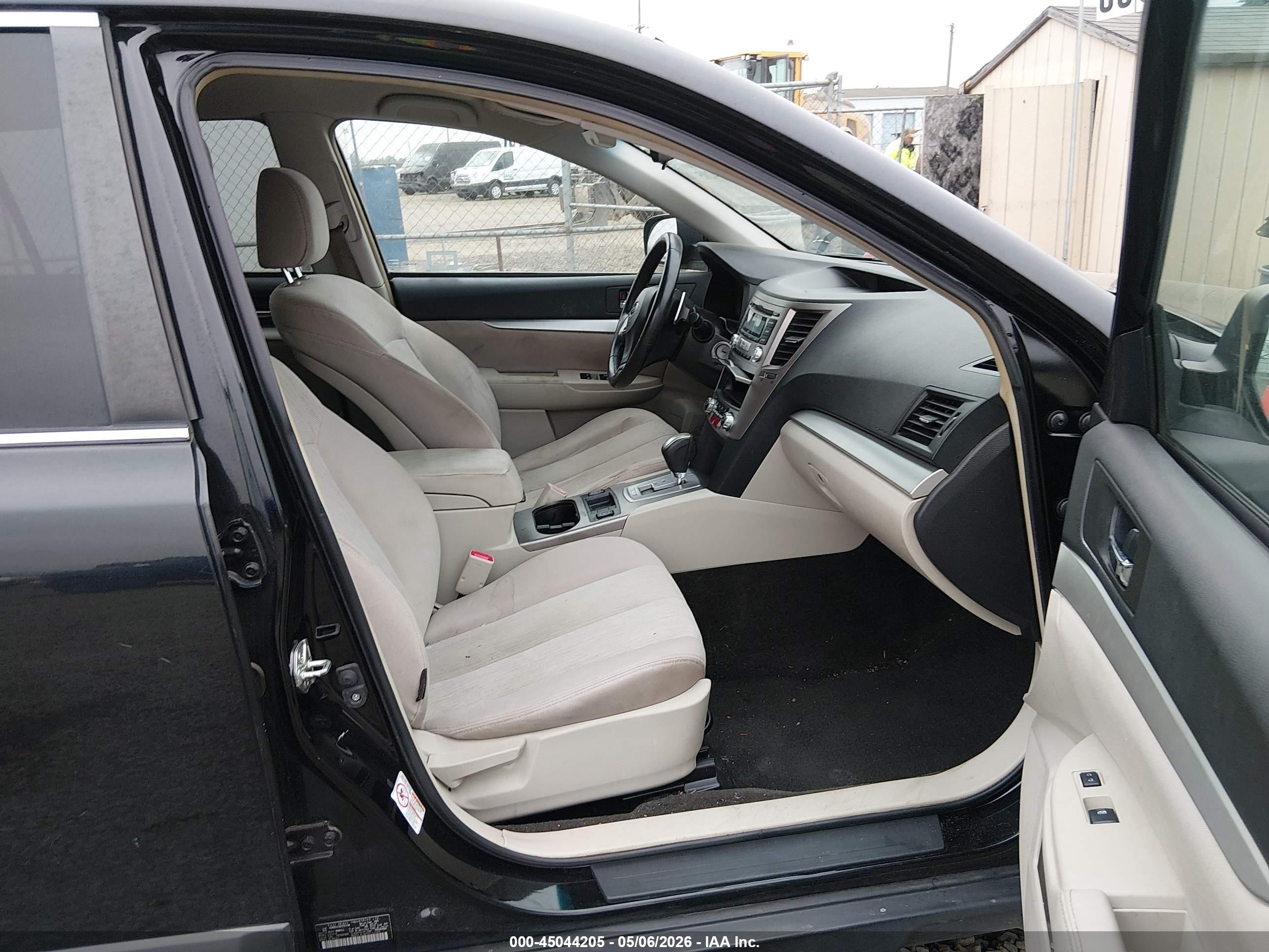 2013 Subaru Outback 2.5i Premium Черный vin: 4S4BRCCC0D3251798