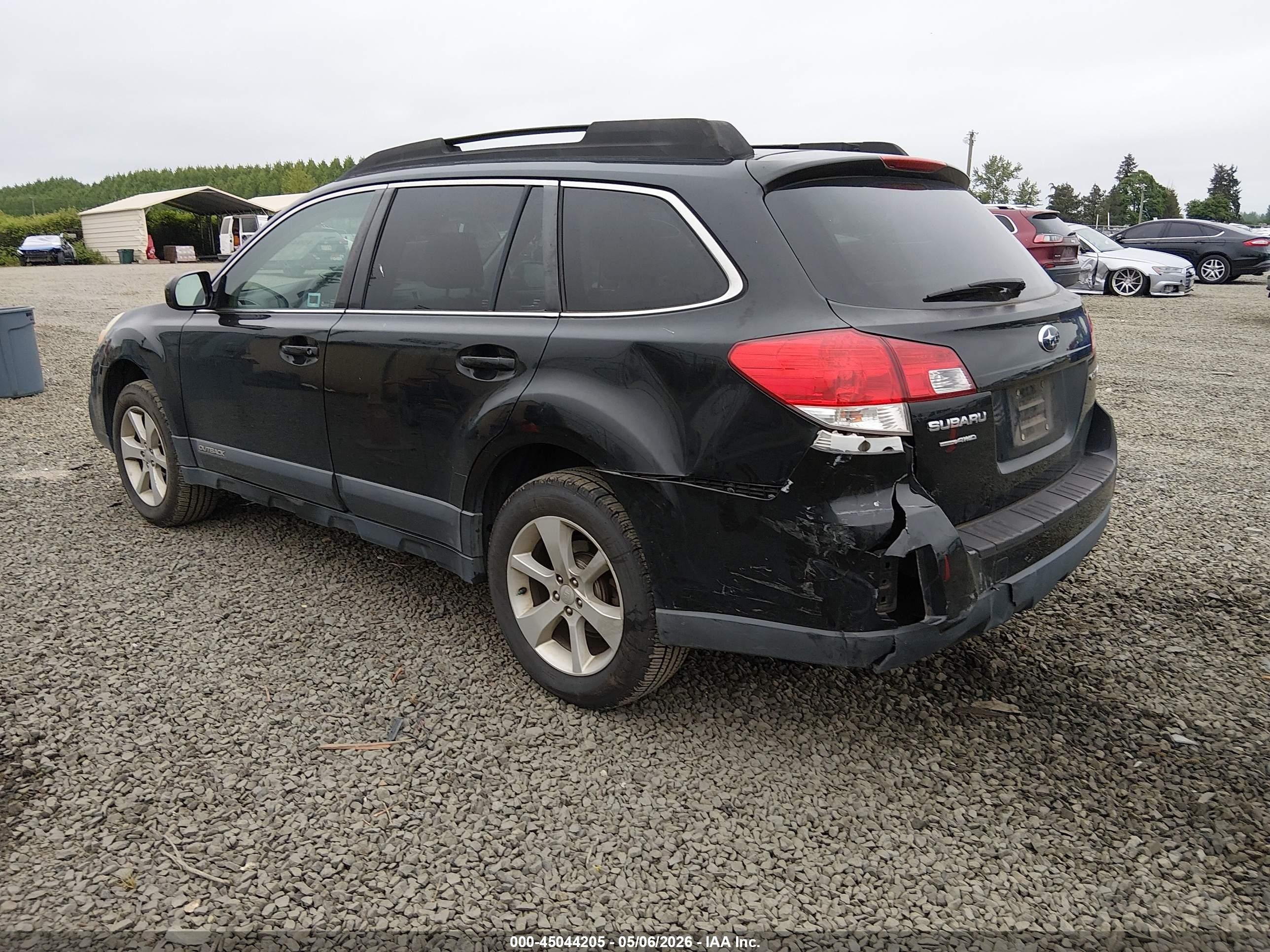 2013 Subaru Outback 2.5i Premium Черный vin: 4S4BRCCC0D3251798
