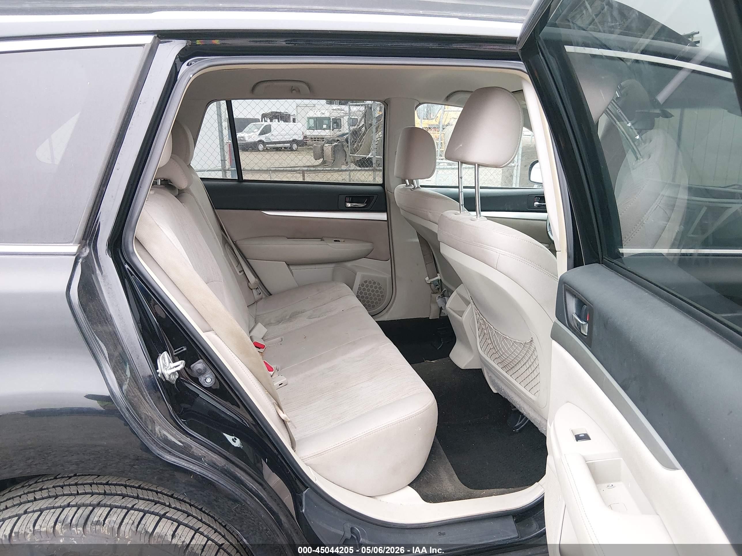 2013 Subaru Outback 2.5i Premium Черный vin: 4S4BRCCC0D3251798