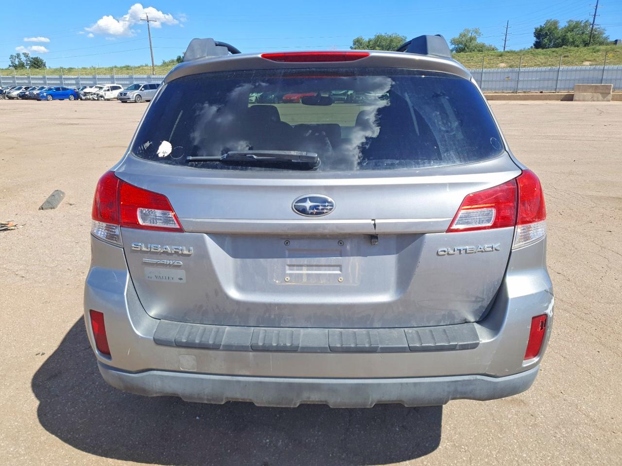 2010 Subaru Outback 2.5i Premium Silver vin: 4S4BRCCC1A3317304