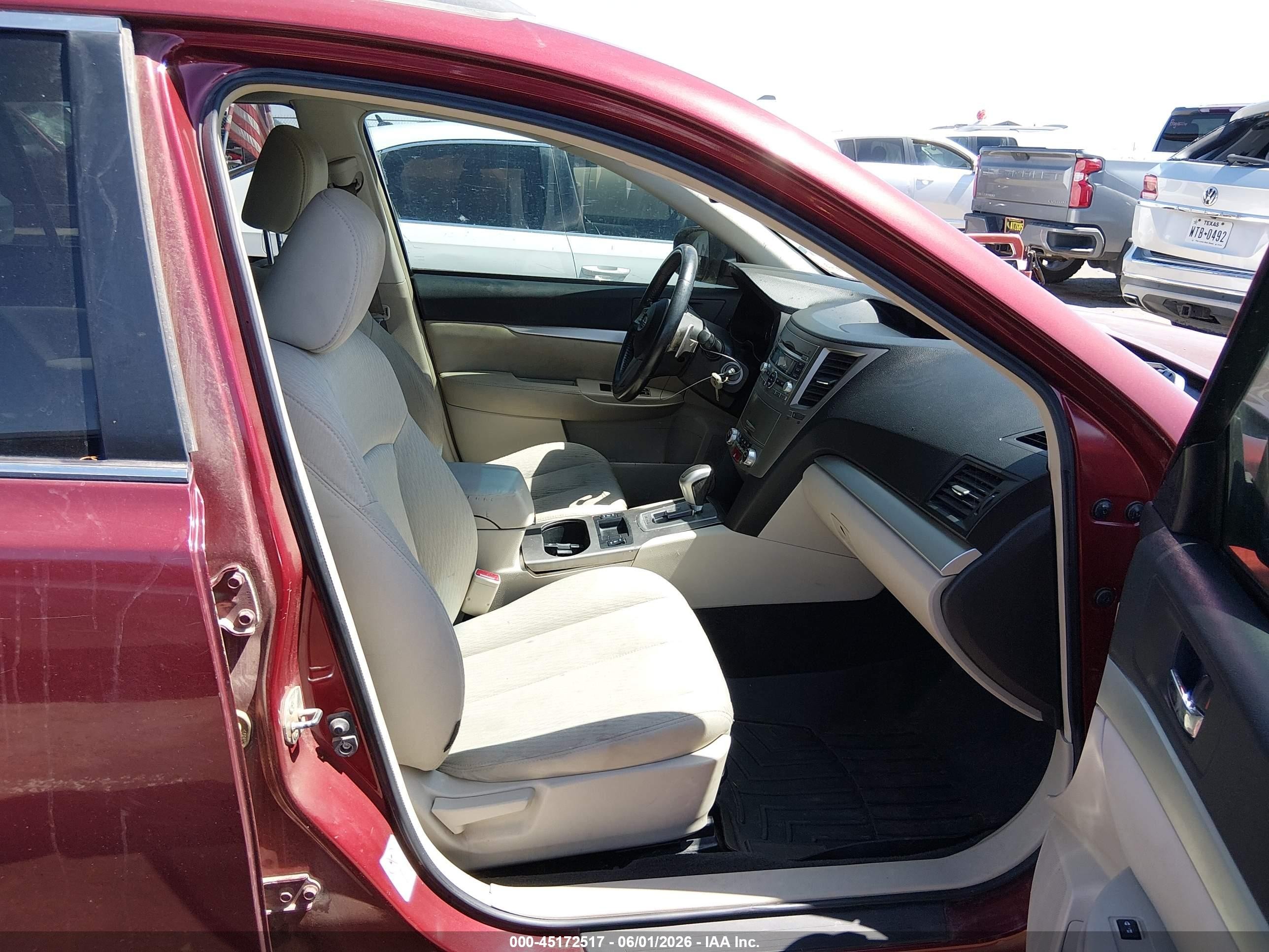 2011 Subaru Outback 2.5i Premium Red vin: 4S4BRCCC1B3359019