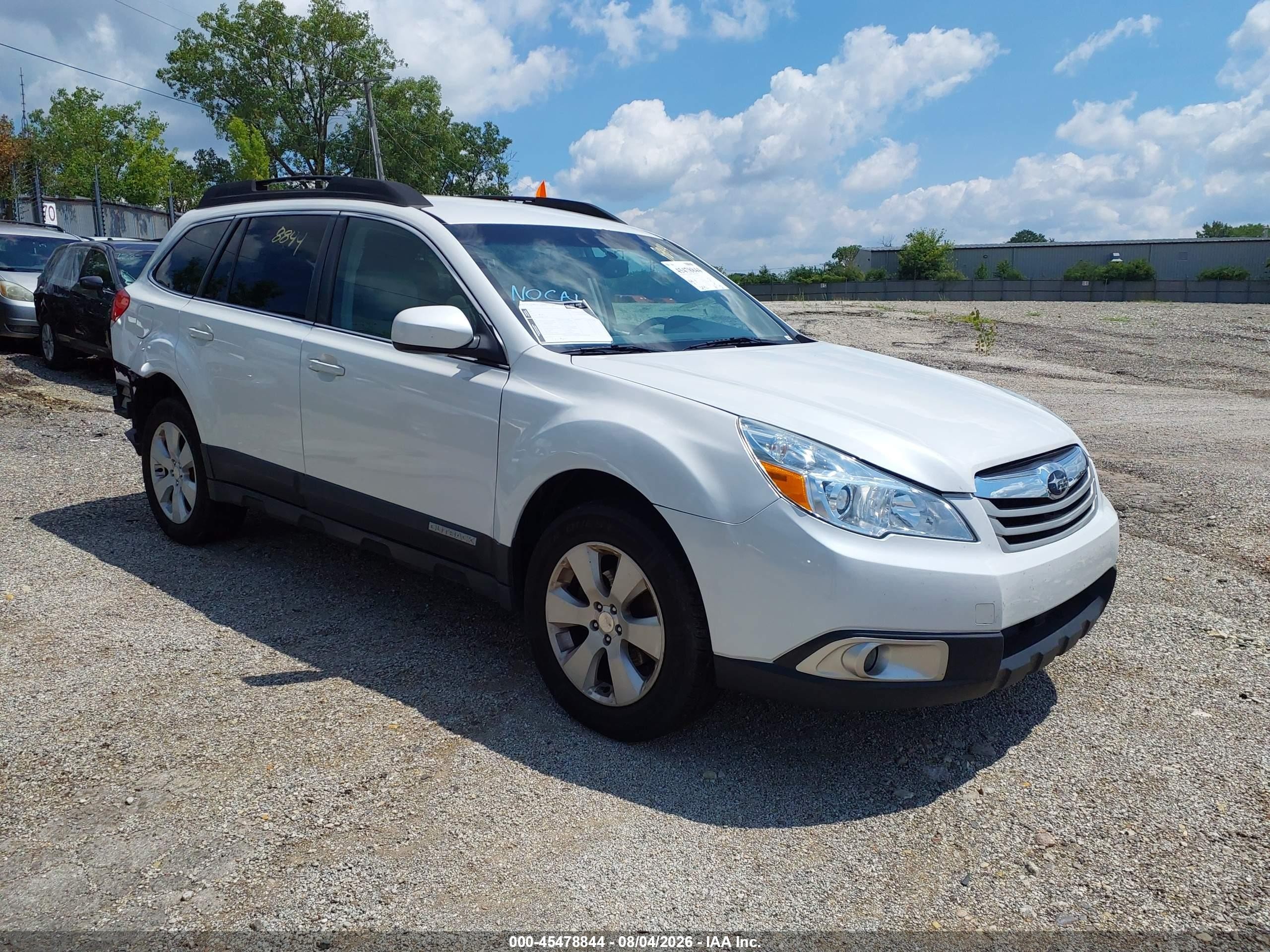 2011 Subaru Outback 2.5i Premium Белый vin: 4S4BRCCC1B3364124