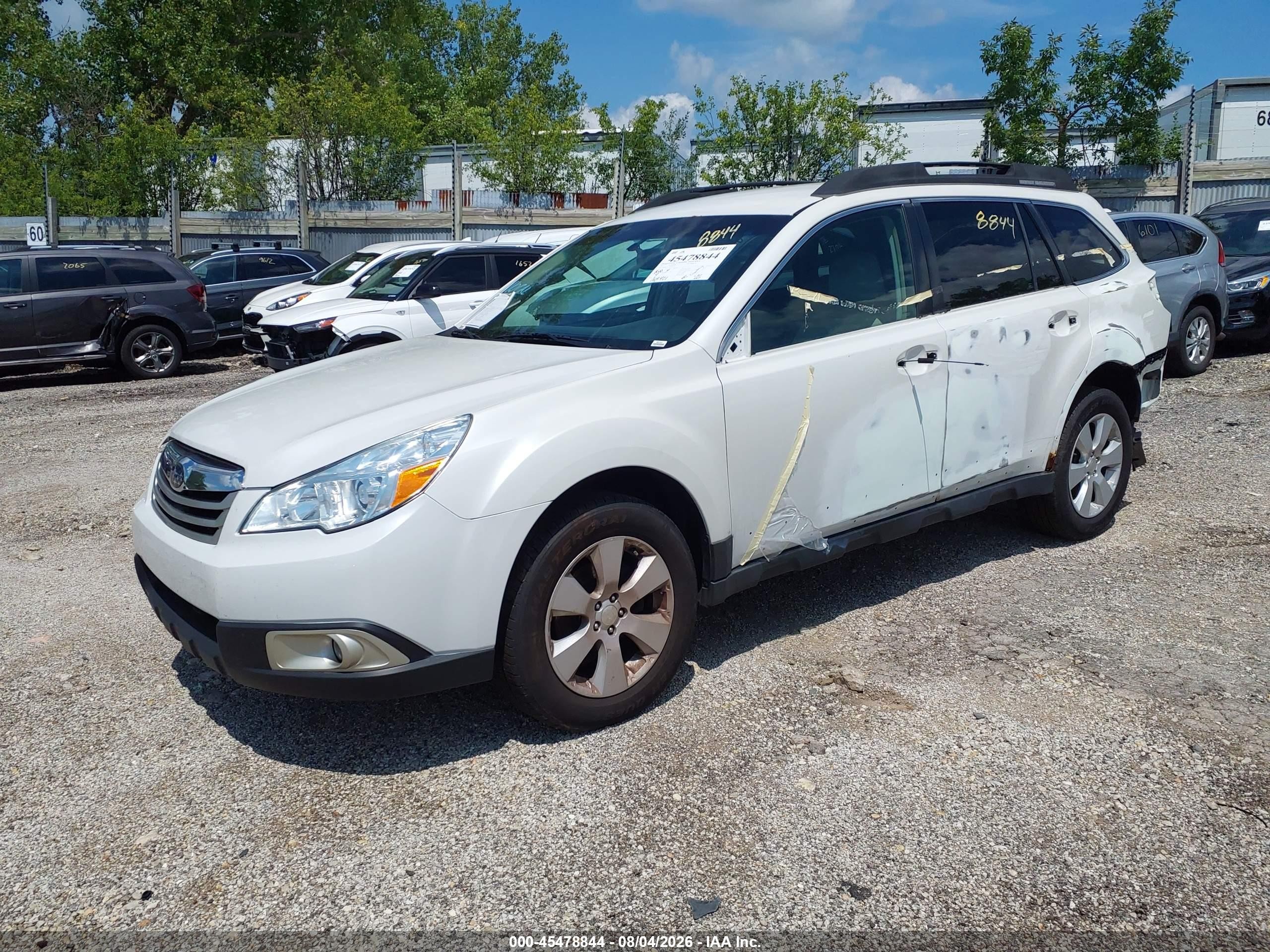 2011 Subaru Outback 2.5i Premium Белый vin: 4S4BRCCC1B3364124