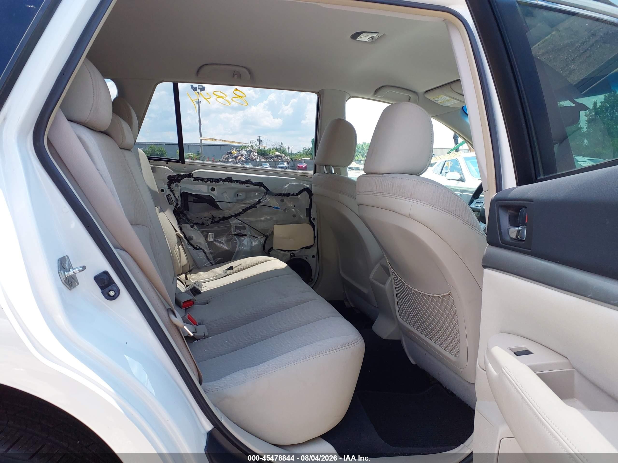 2011 Subaru Outback 2.5i Premium Белый vin: 4S4BRCCC1B3364124