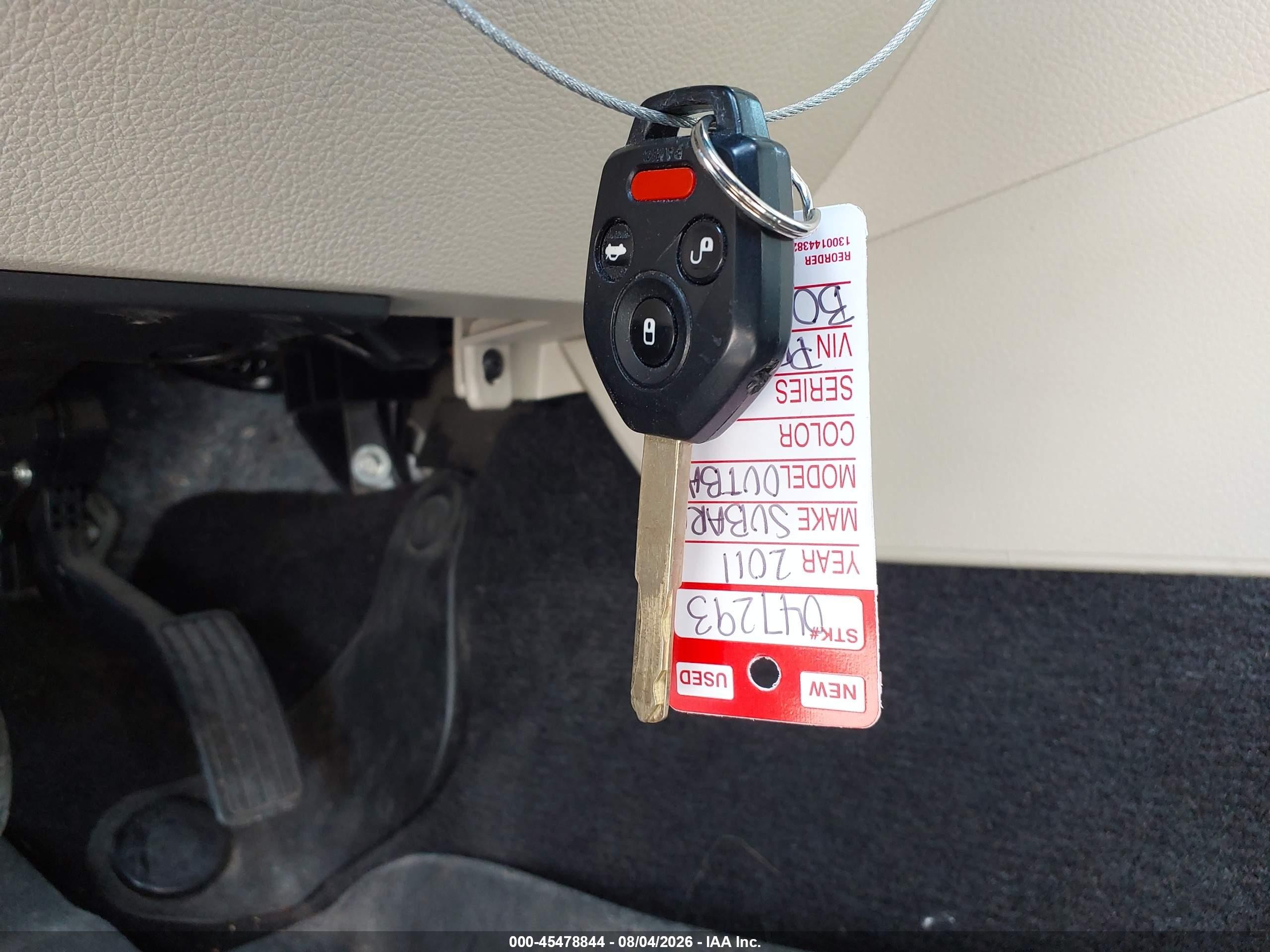 2011 Subaru Outback 2.5i Premium Белый vin: 4S4BRCCC1B3364124