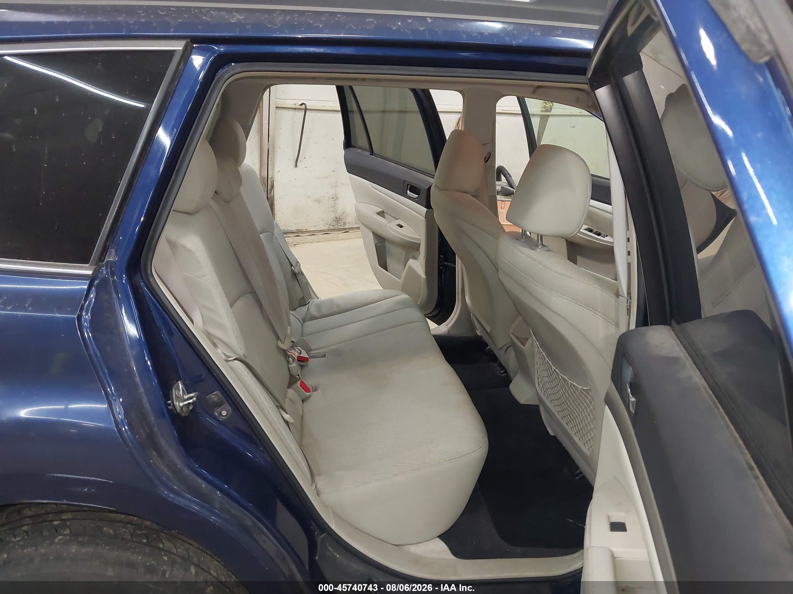 2011 Subaru Outback 2.5i Premium Blue vin: 4S4BRCCC1B3372210