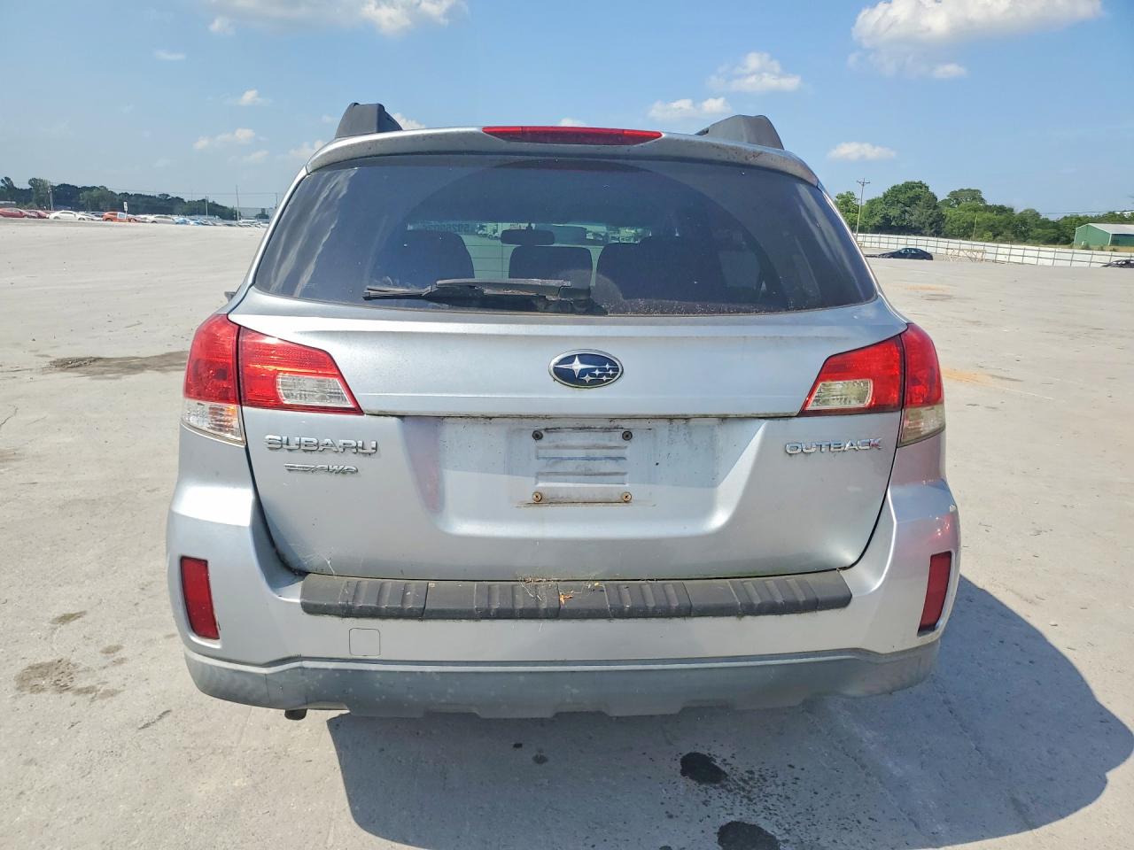 2012 Subaru Outback 2.5i Premium Silver vin: 4S4BRCCC1C3210451