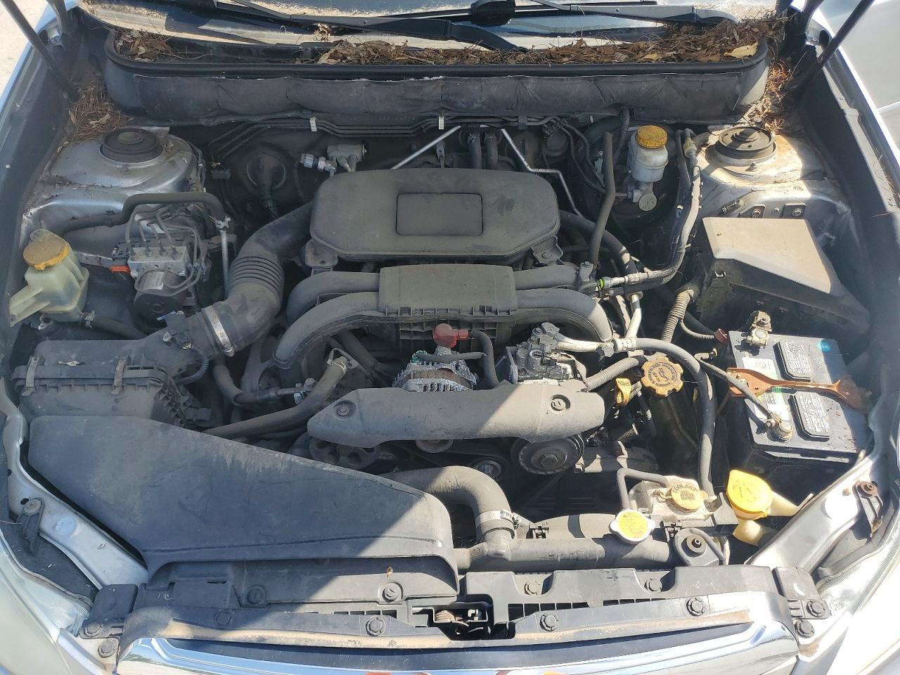 2012 Subaru Outback 2.5i Premium Silver vin: 4S4BRCCC1C3210451