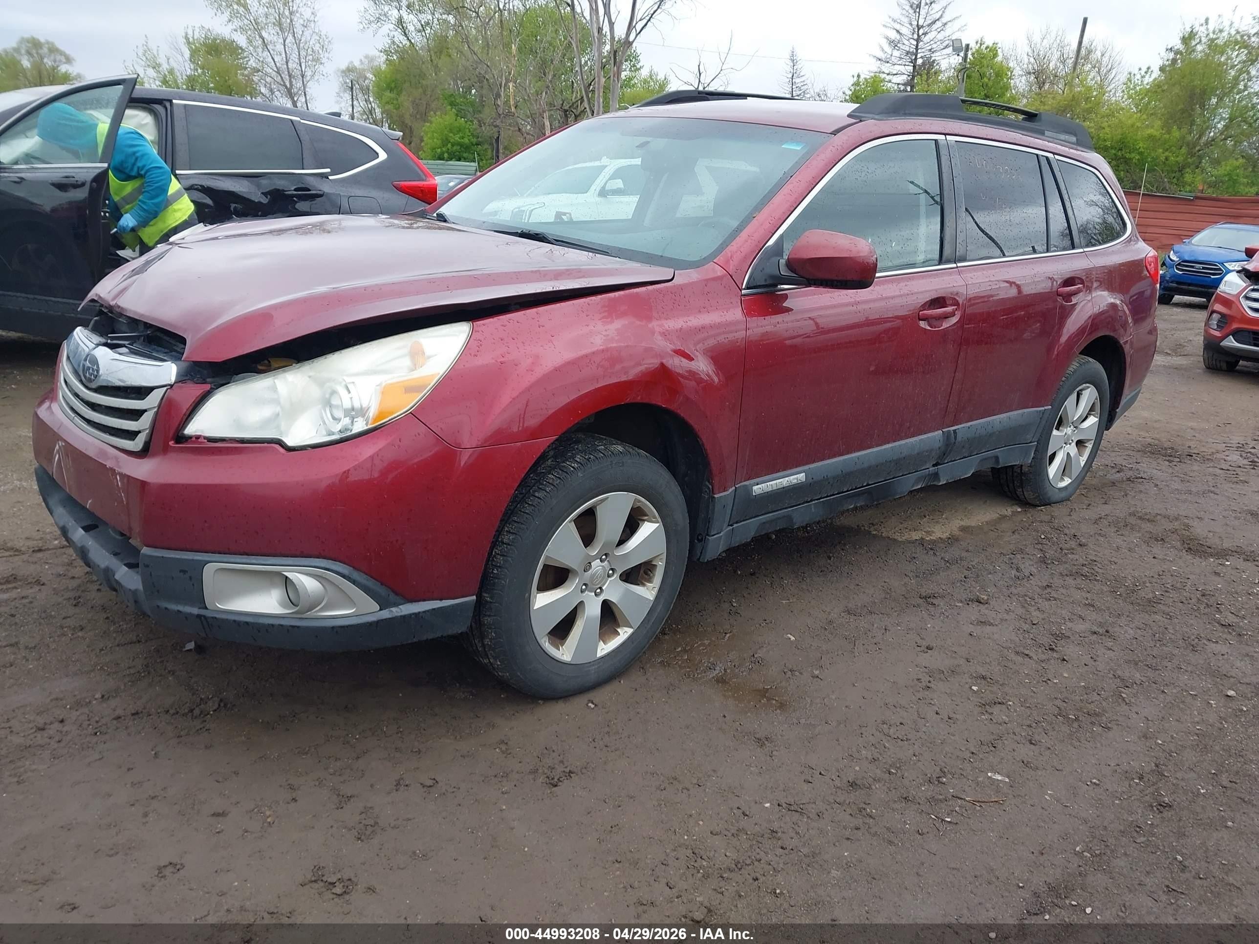 2012 Subaru Outback 2.5i Premium Red vin: 4S4BRCCC1C3240176