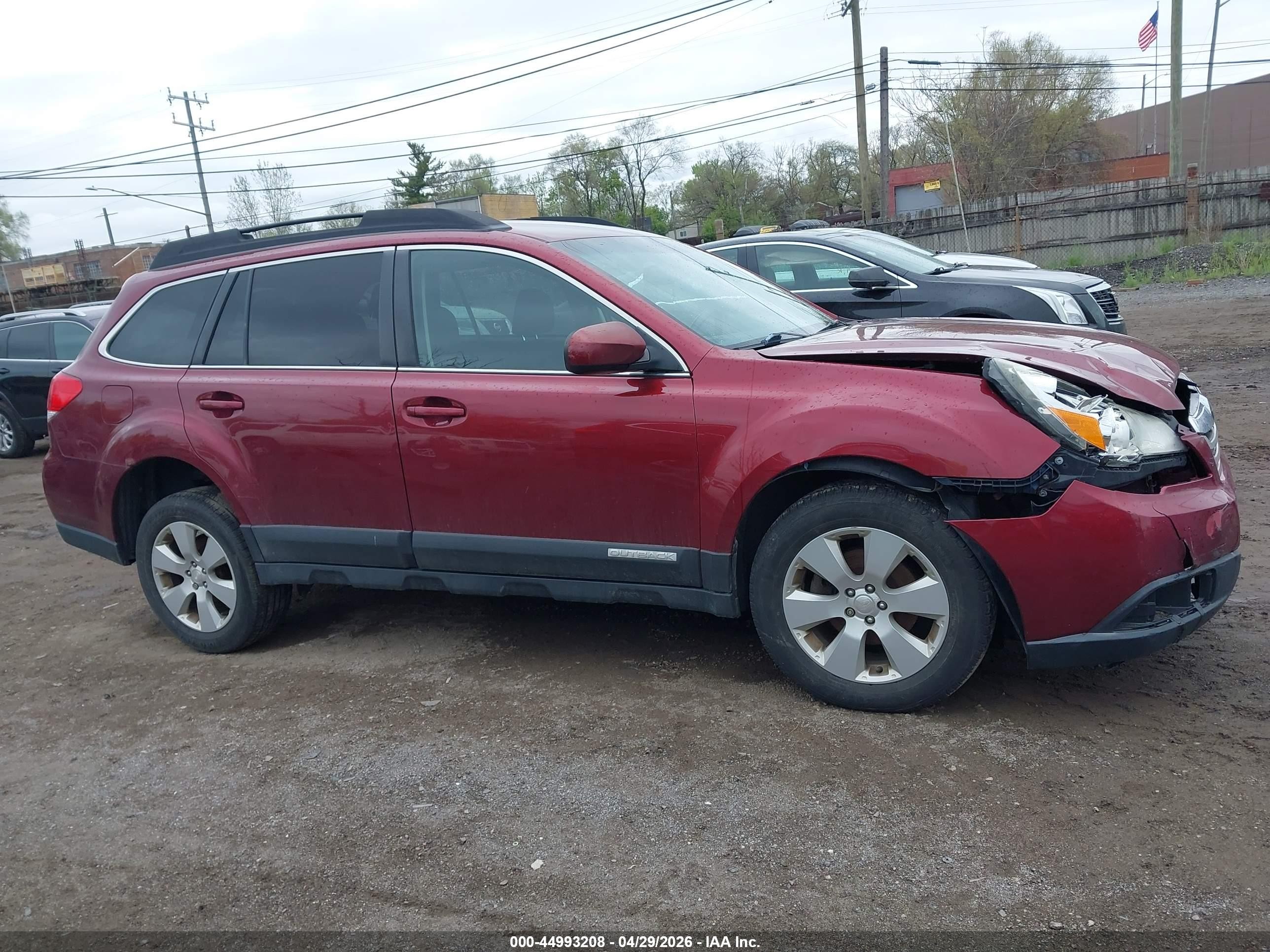 2012 Subaru Outback 2.5i Premium Red vin: 4S4BRCCC1C3240176