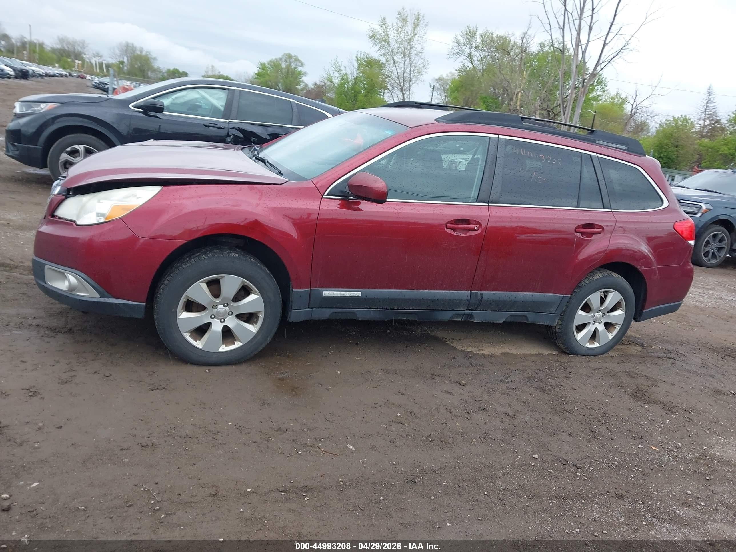 2012 Subaru Outback 2.5i Premium Red vin: 4S4BRCCC1C3240176